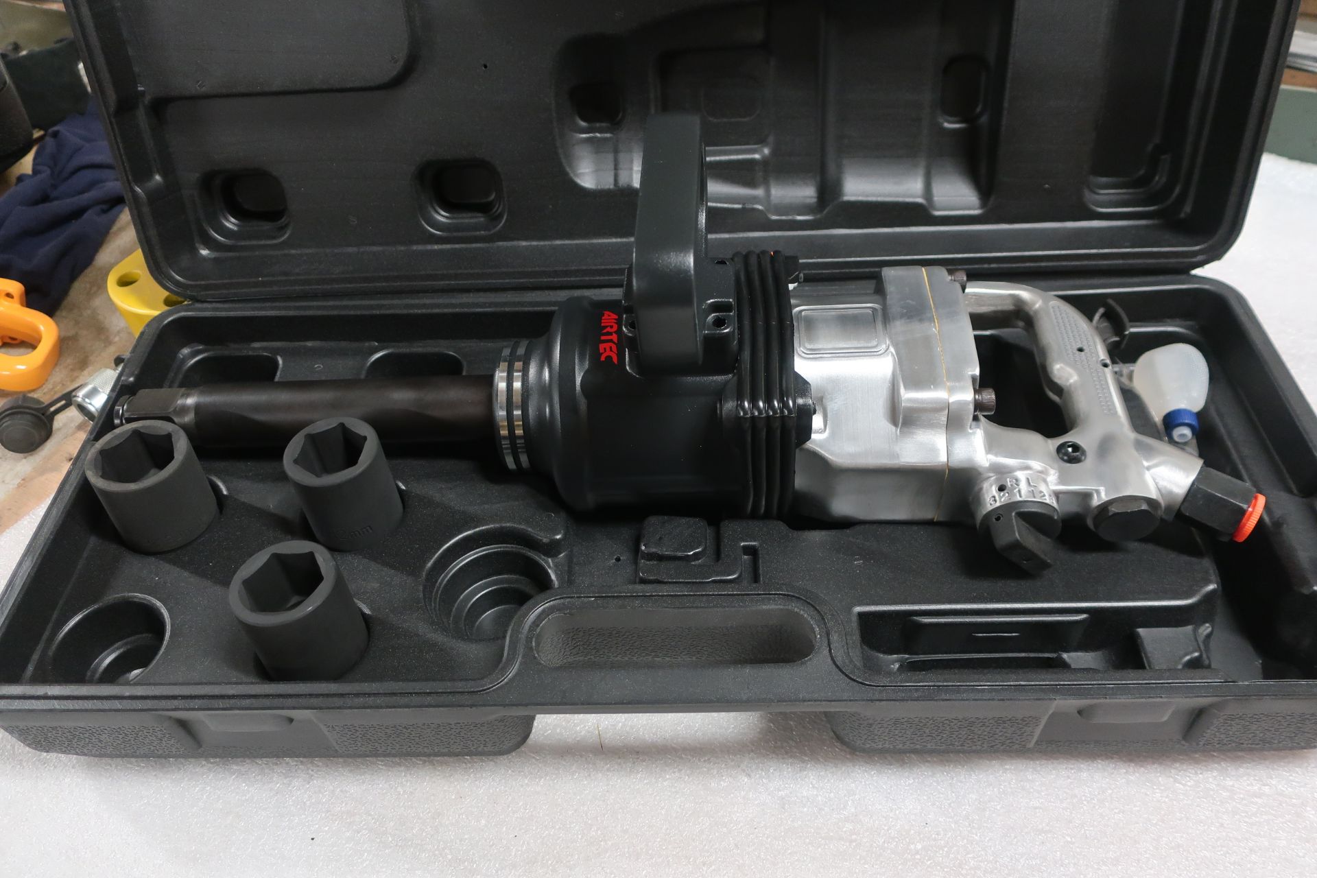 Airtec Extended Reach 1" Drive Air Impact Wrench - MINT UNUSED impact gun complete with sockets in