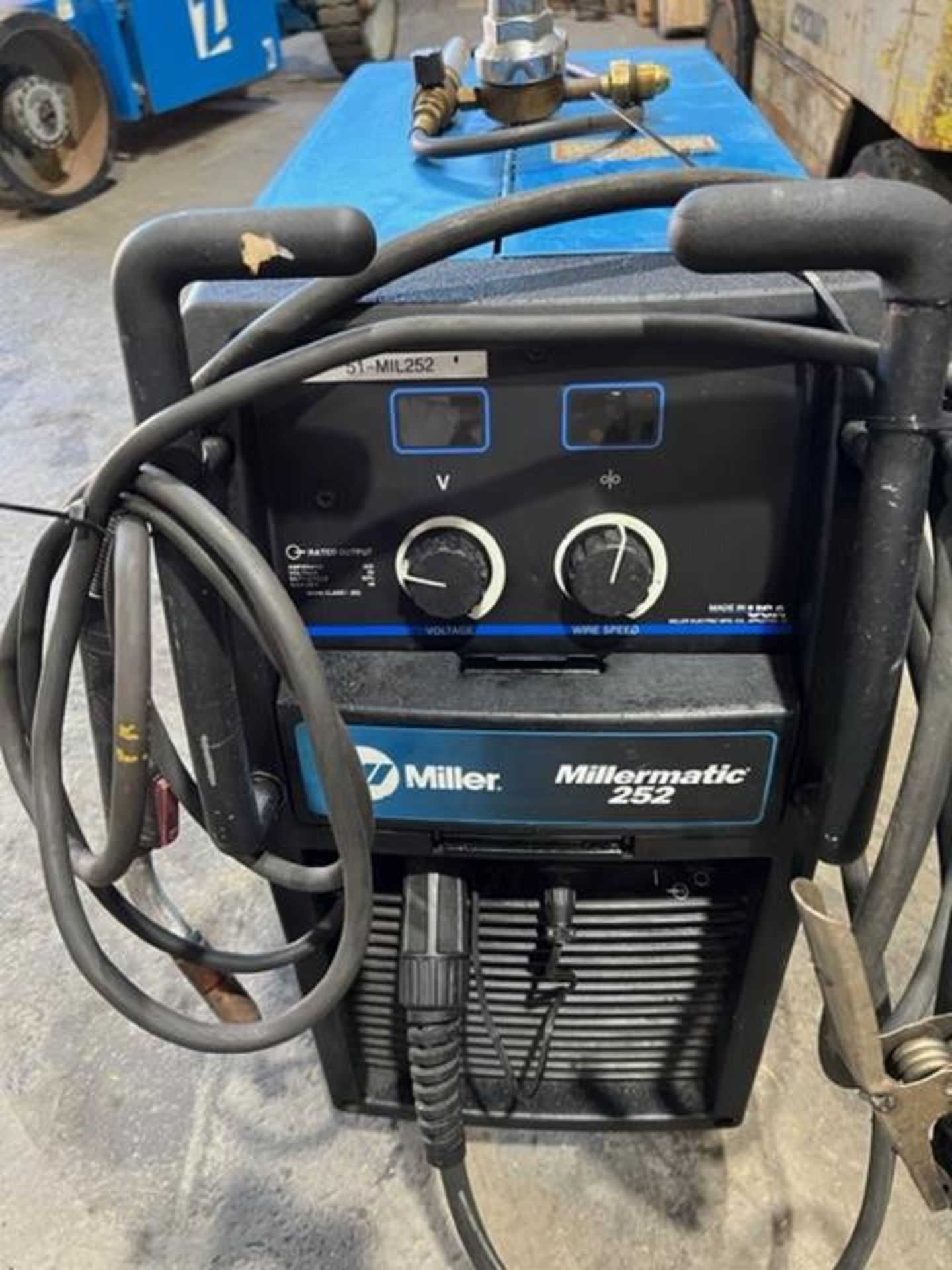 Miller Millermatic 252 Mig Welder 250 amp with Mig Gun 230/460/575V Complete - Image 2 of 3