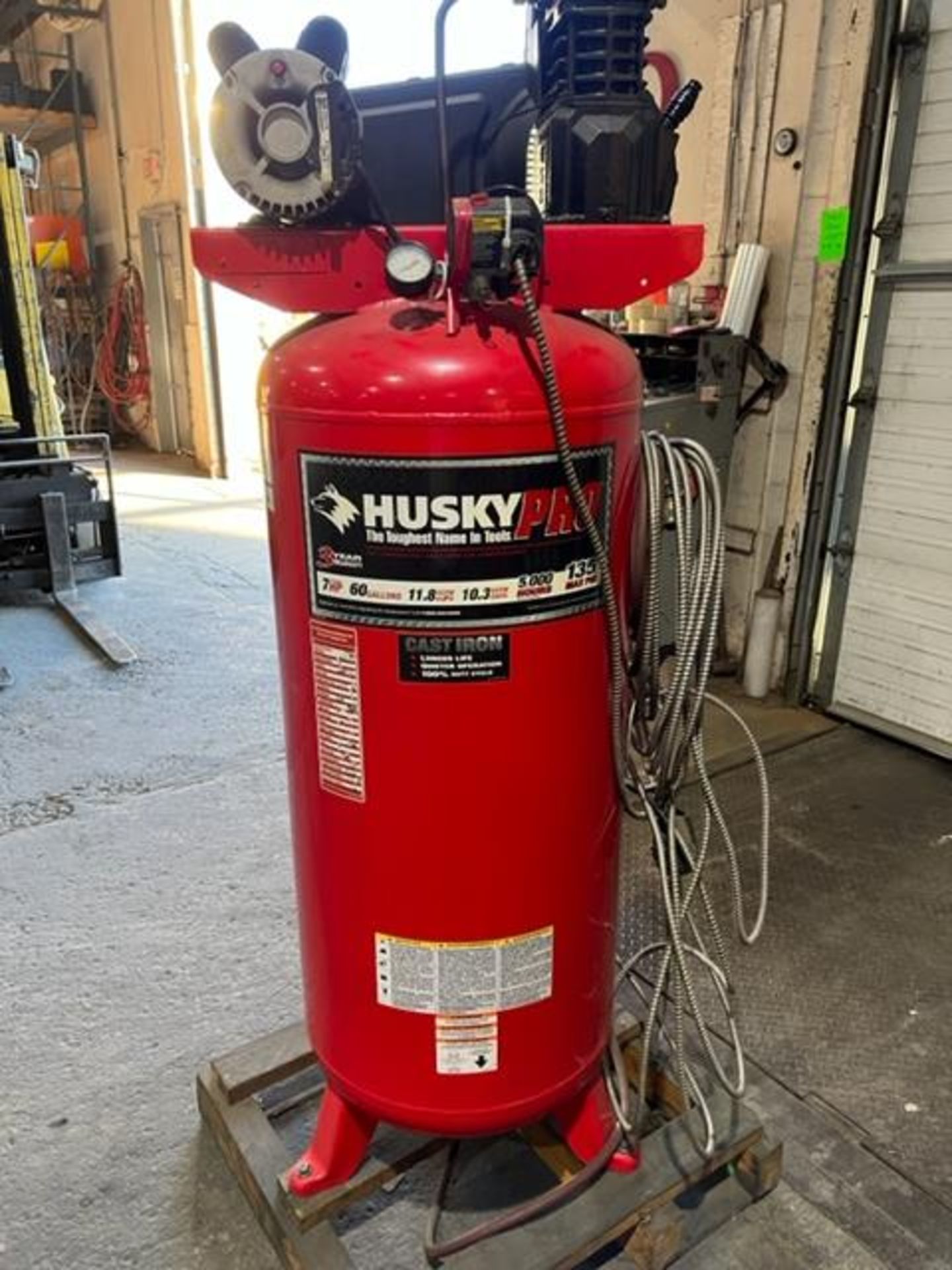 MINT Husky 7HP Air Compressor with Vertical Tank 60 gallon