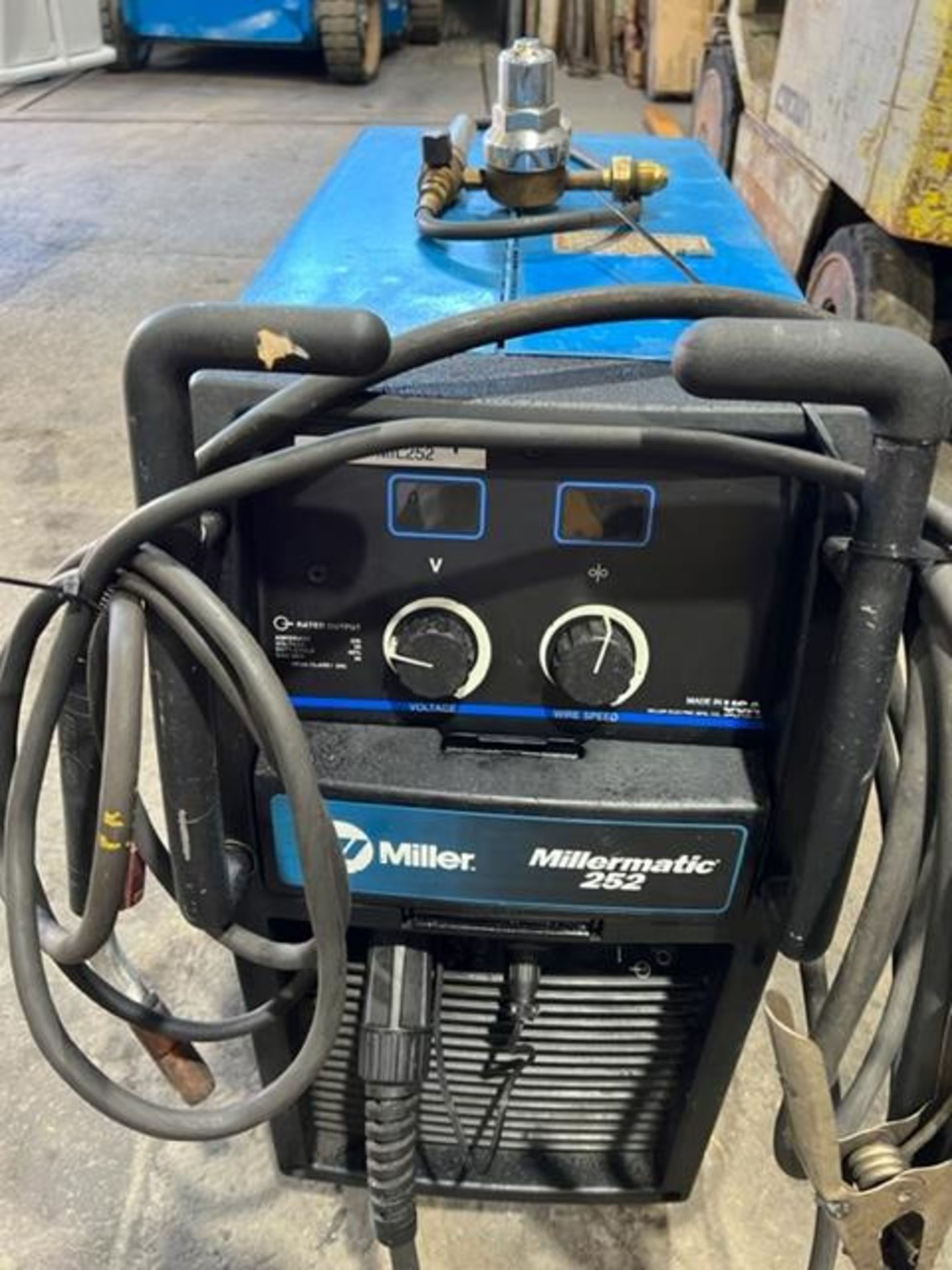 Miller Millermatic 252 Mig Welder 250 amp with Mig Gun 230/460/575V Complete - Image 3 of 3