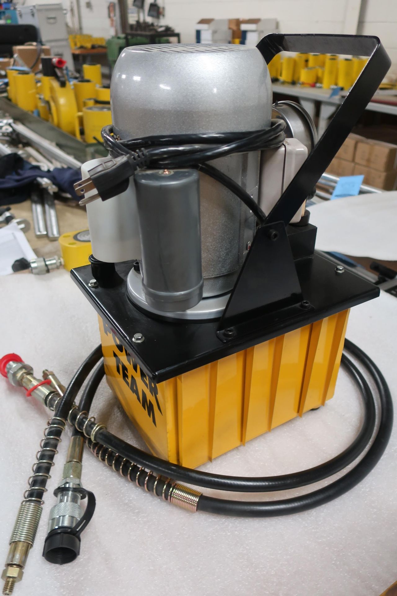 Power Team Hydraulics Electric Powerpack type - 120V single phase hydraulic pump - UNUSED & MINT