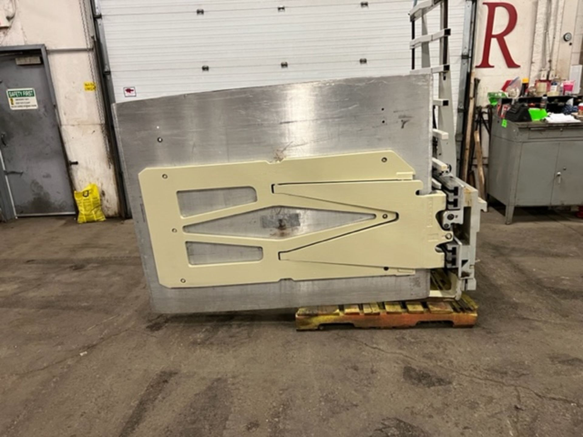 Cascade Forklift Attachment - Aluminum Paper Clamp 58" high 77" Long with 80" forks MINT - Image 2 of 6
