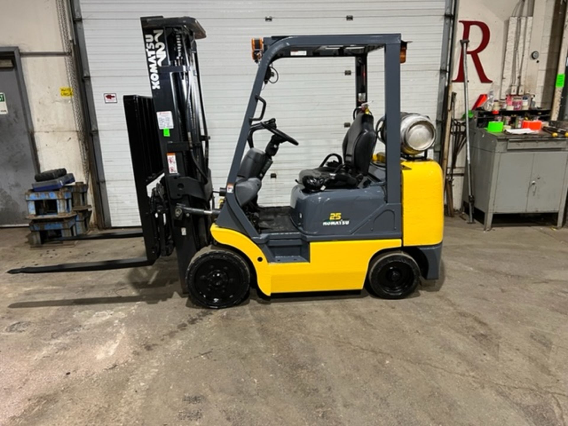 FREE CUSTOMS - Nice Komatsu 5,000lbs Capacity Forklift LPG (Propane) with 3-stage mast with Fork