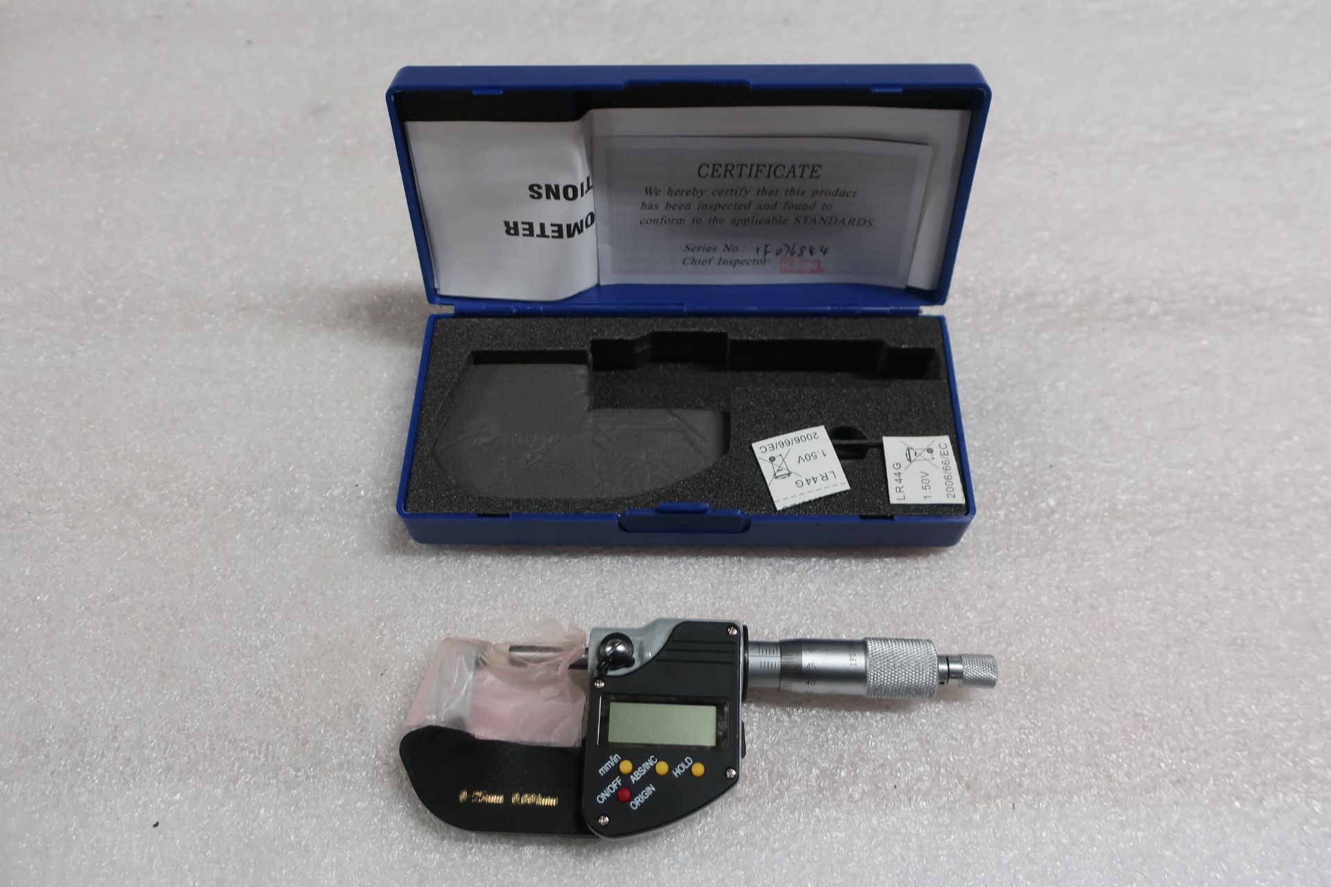 Mint 0-1" / 0-25mm Digital Micrometer in case BRAND NEW