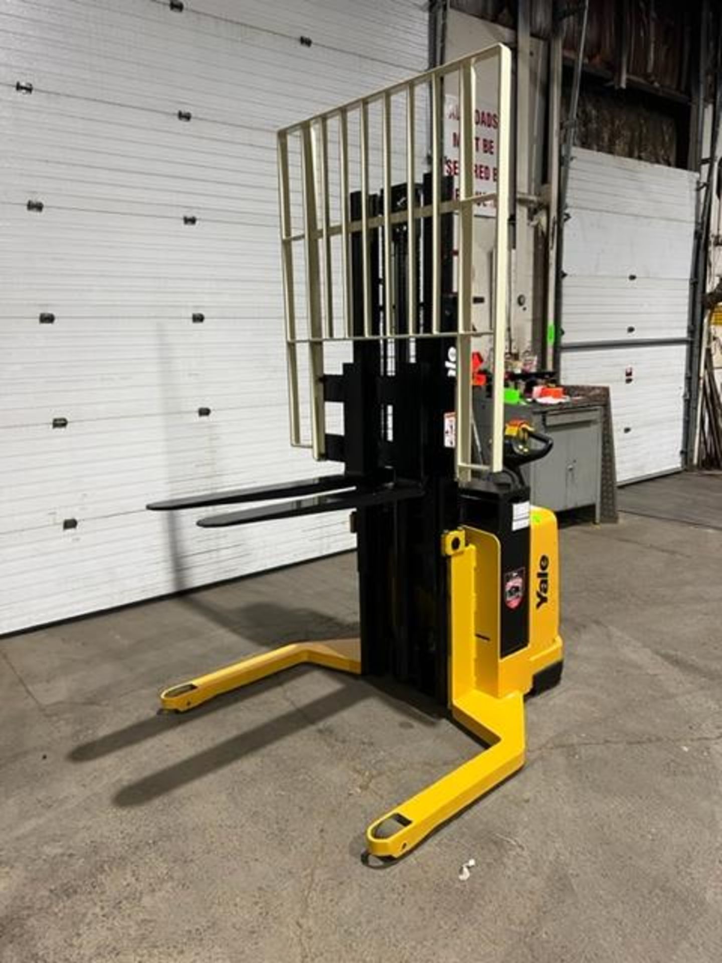 2008 Yale Pallet Stacker Walk Behind Order Picker 4000lbs capacity electric Powered Pallet Cart