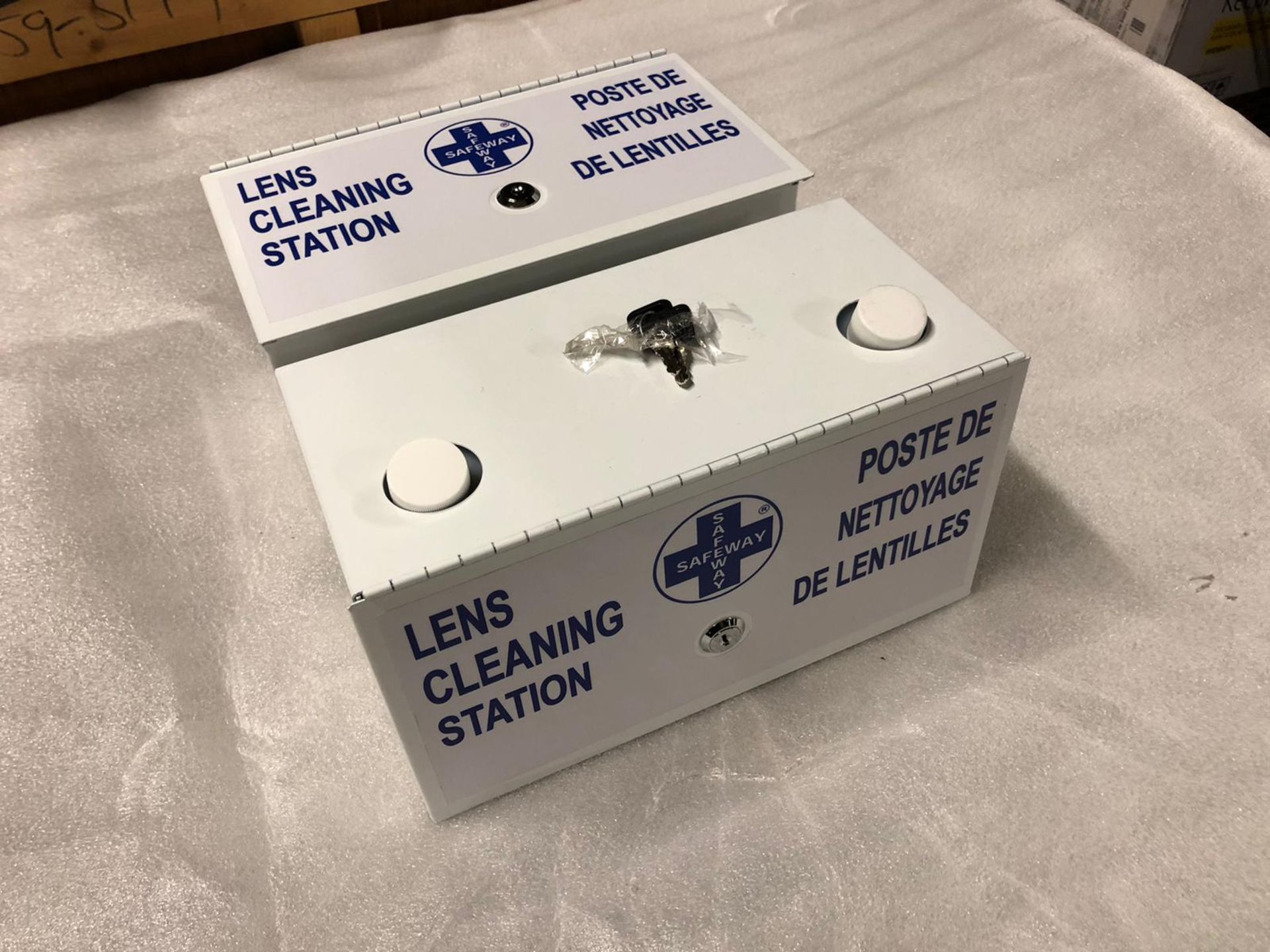 Lot of 2 Lens Cleaning station - Image 2 of 2