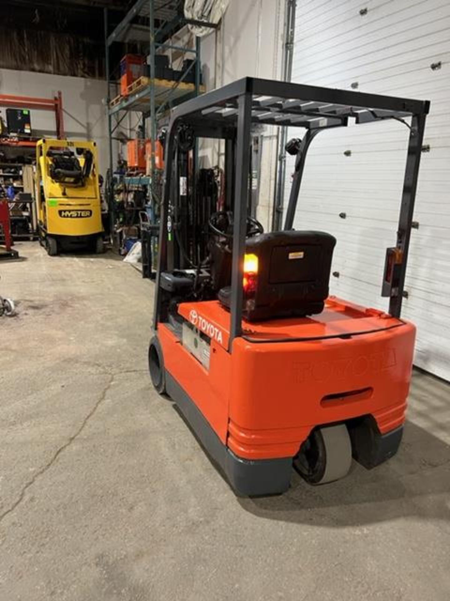 NICE Toyota 3,000lbs Capacity Forklift Electric 3-wheel with Sideshift 3-stage mast FREE CUSTOMS - Image 3 of 3