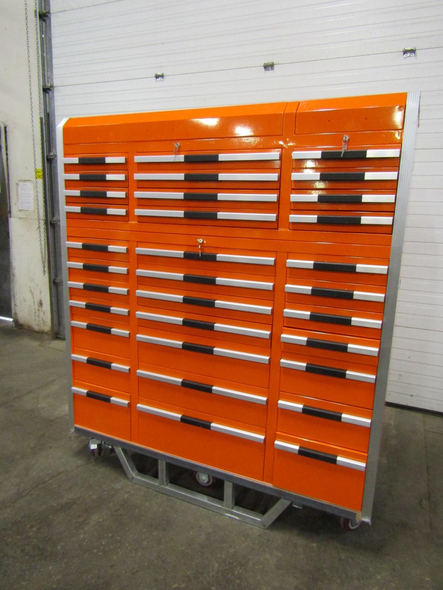 Lista Style Smooth Rolling Mechanic Cabinet with 33 Drawers - complete with lock & keys with 2 X - Image 3 of 3