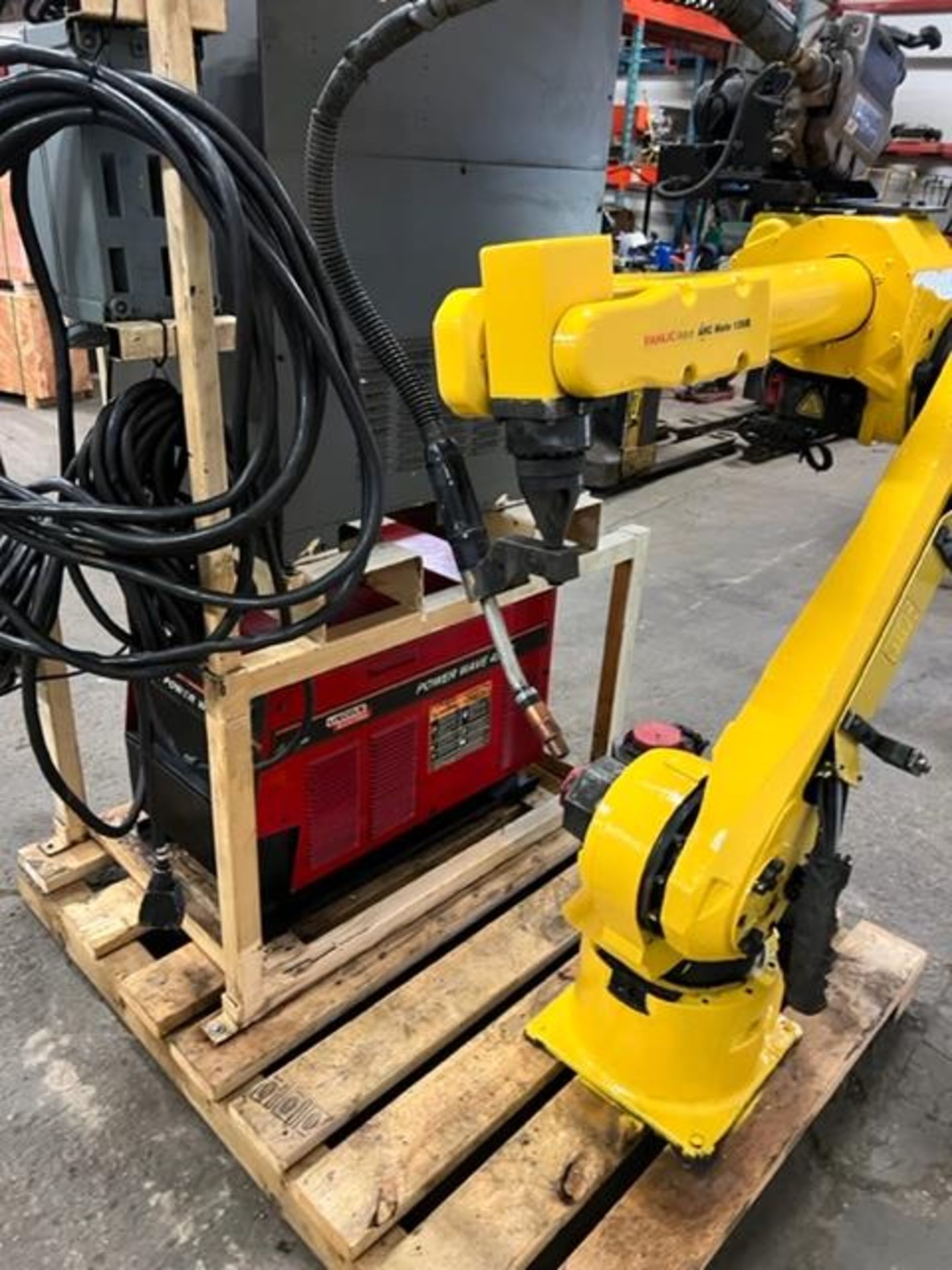 MINT Fanuc Arcmate 120iB Welding Robot with RJ3iB Controller WITH wire feeder, COMPLETE & TESTED - Image 3 of 4