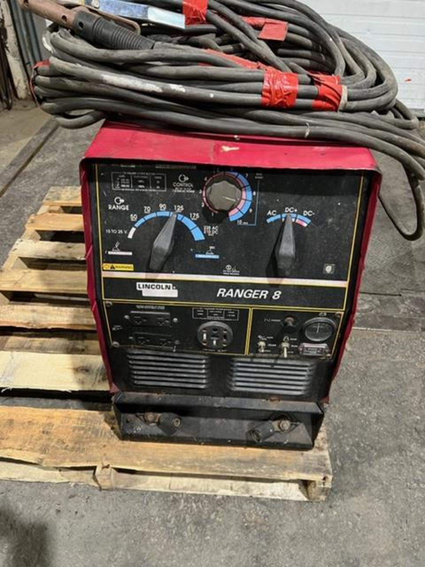 Lincoln Ranger 8 Portable Gas Welder / Generator - portable unit with Cables