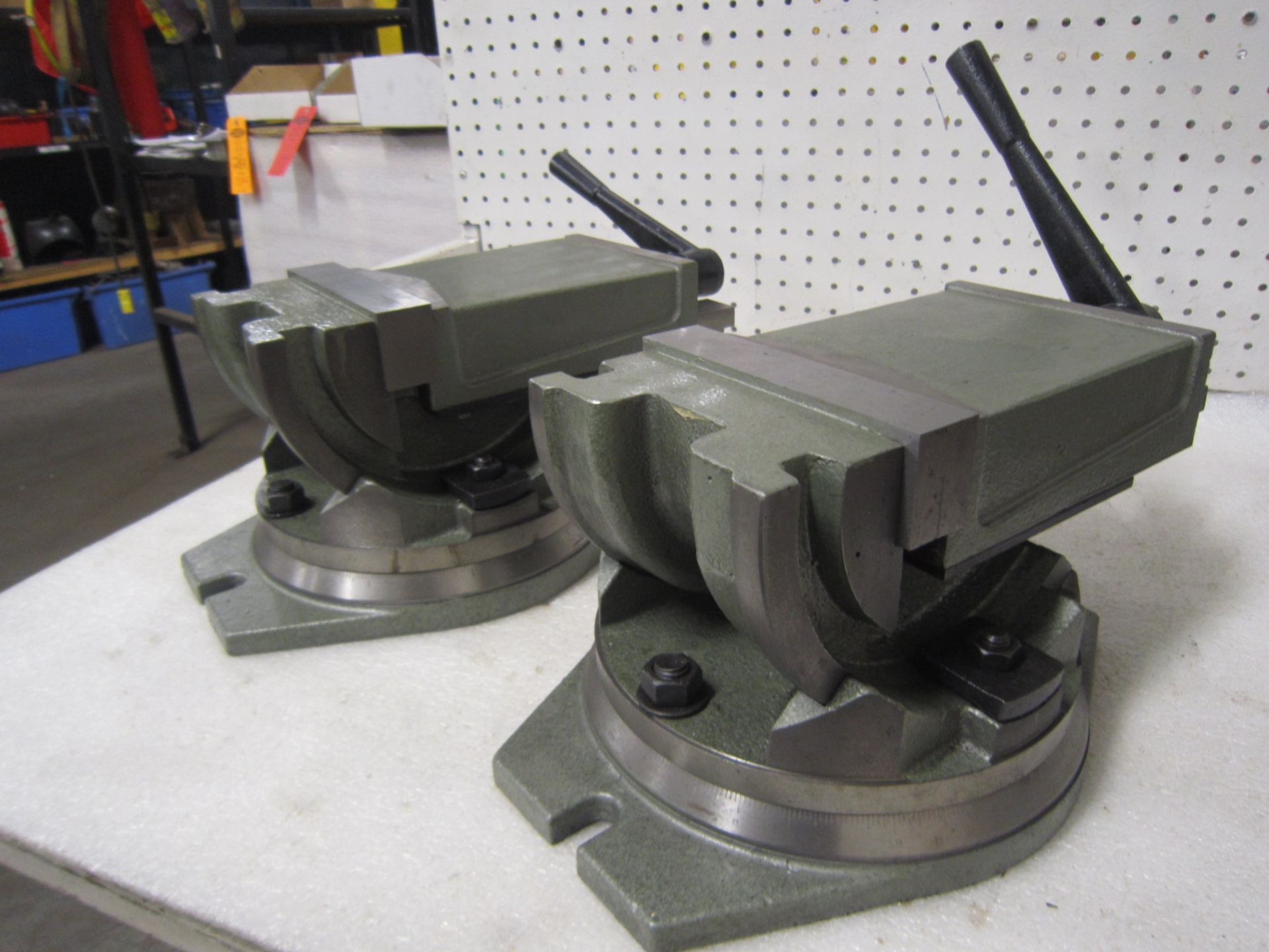 Lot of 2 (2 units) MINT & UNUSED 6" Machine Vise Unit fully swivels and tilts