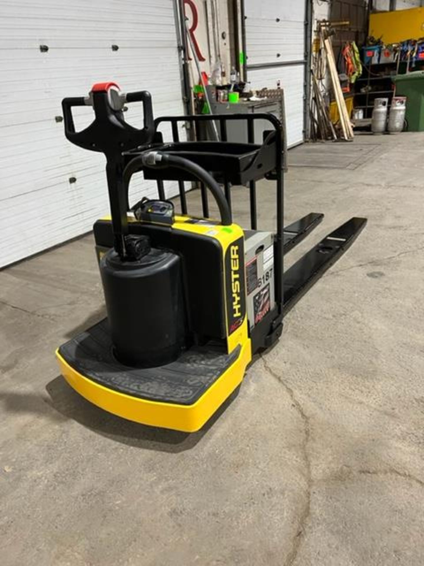 NICE 2014 Hyster Ride-On Powered Pallet Cart 8' Long Forks 6000lbs capacity with LOW HOURS 24V - Image 3 of 4