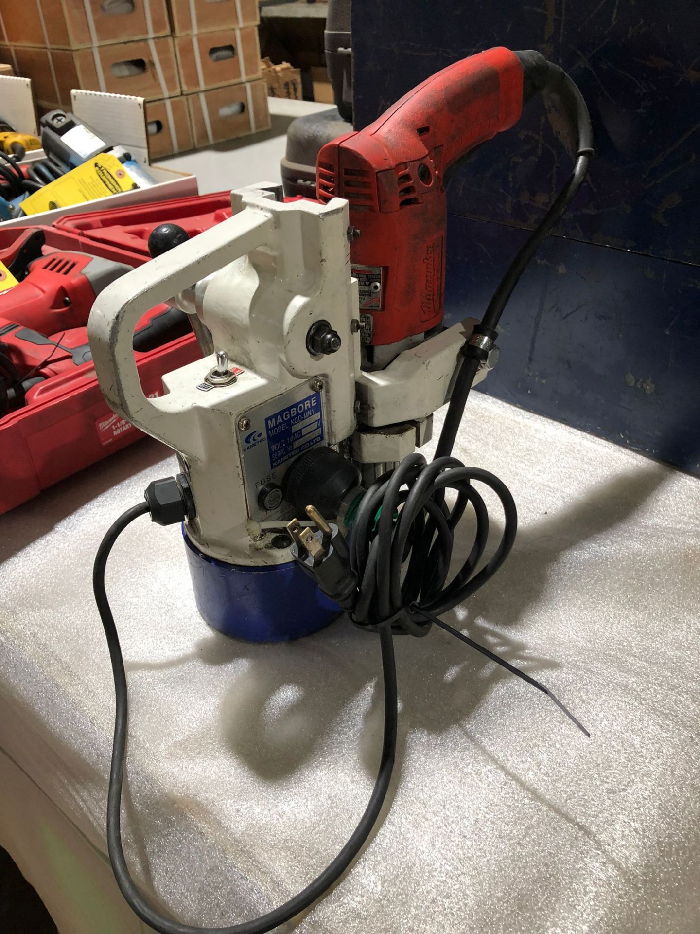 Milwaukee Mag Drill with Electric Hand Drill Unit with Magbore Base *** FROM 5-STAR RIGGING - Image 3 of 3