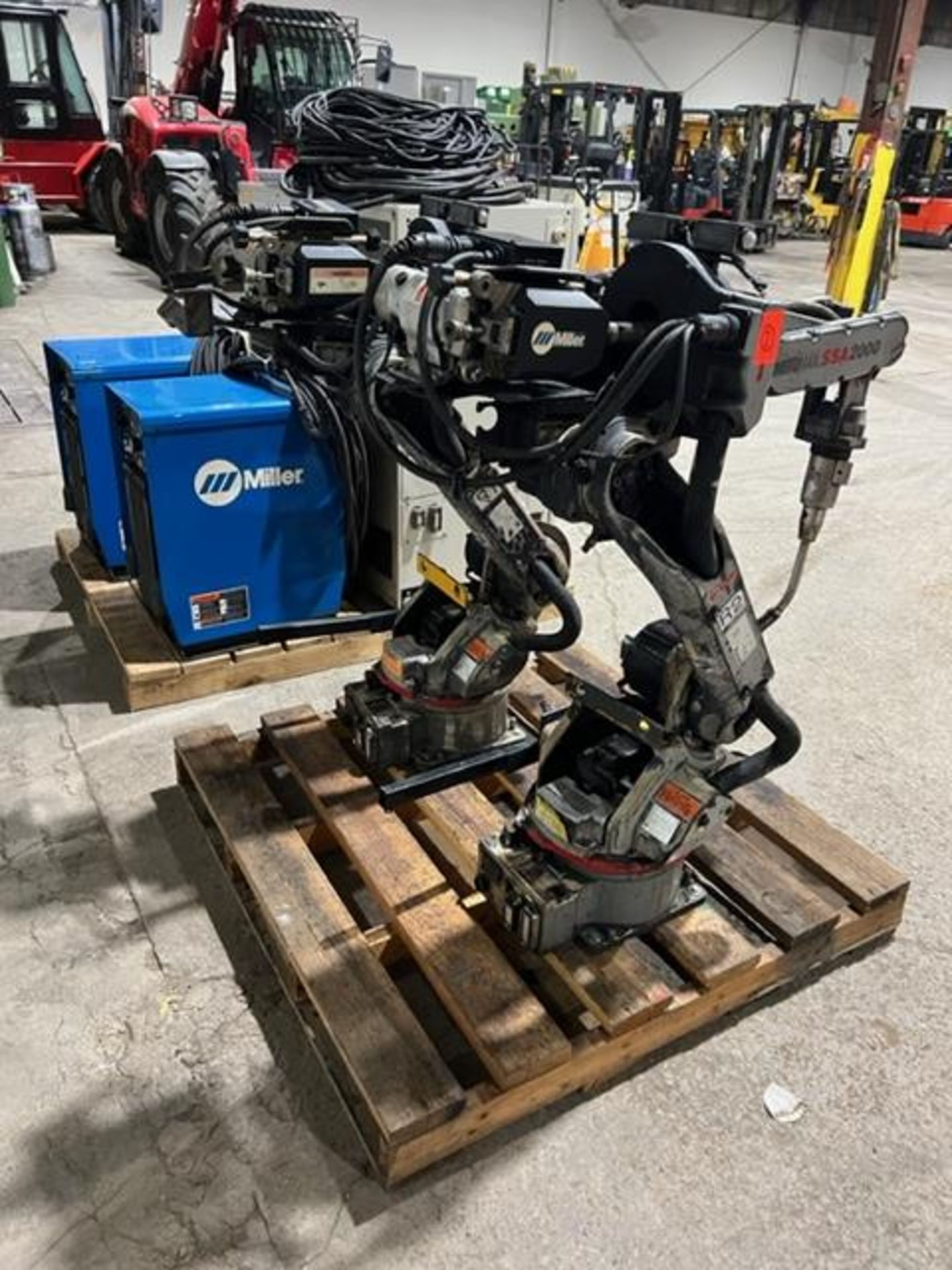 Set of 2 (2 units) 2007 Motoman SSA 2000 Welding Robots Complete with Auto Axcess 450 Welding - Image 6 of 6