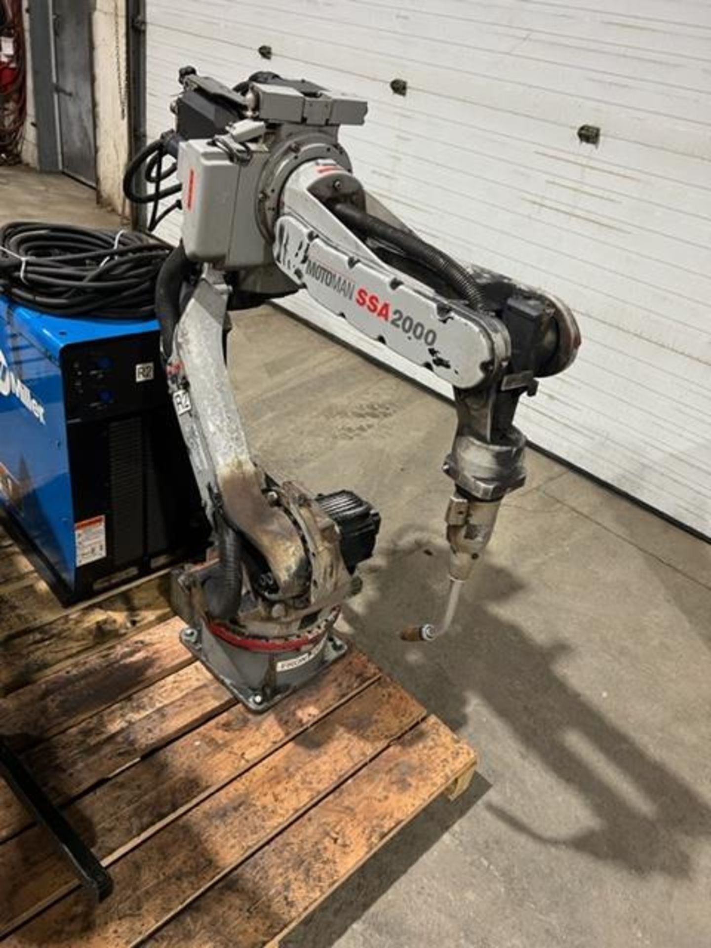 Set of 2 (2 units) 2007 Motoman SSA 2000 Welding Robots Complete with Auto Axcess 450 Welding - Image 5 of 5