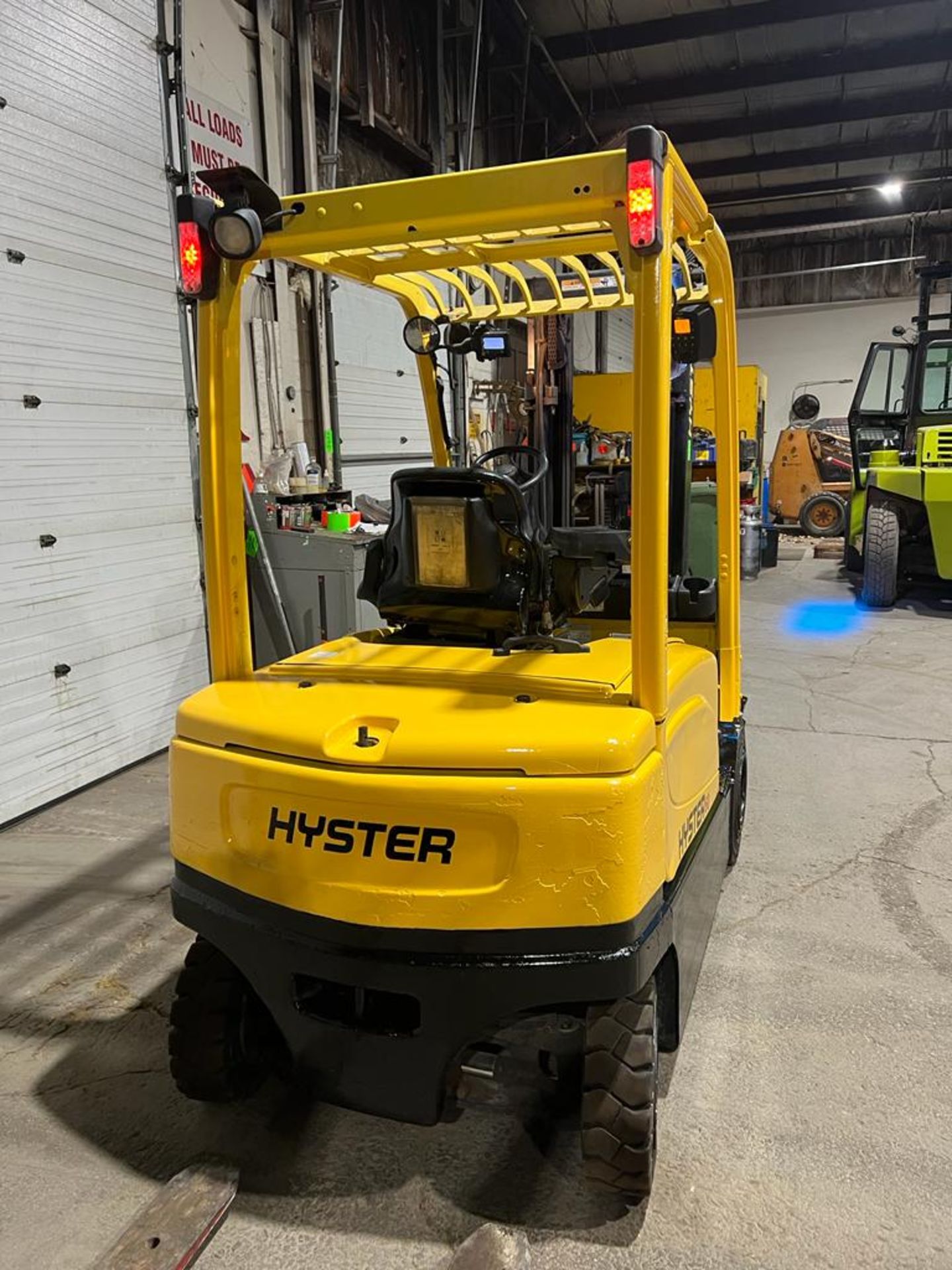 NICE 2016 Hyster model 60 - 6,000lbs Capacity OUTDOOR Forklift Electric with Sideshift 54" forks, - Image 3 of 6
