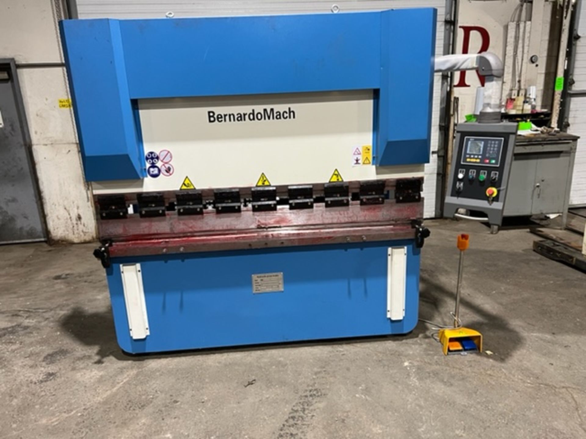 BernardoMach Hydraulic Press Brake 40 ton capacity 80" bed - 460/575V 3 phase with CNC back gauge