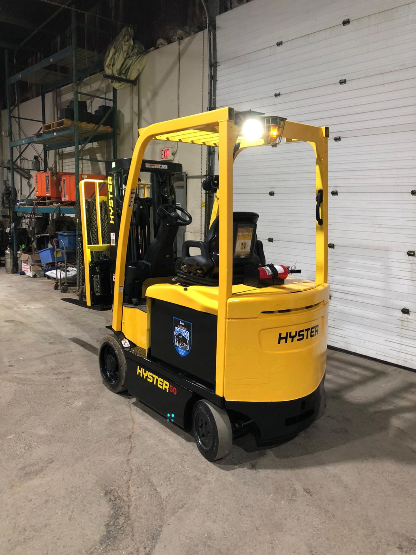 NICE 2016 Hyster model 50 - 5,000lbs Capacity Forklift Electric with Sideshift - 3-stage mast - Image 5 of 5