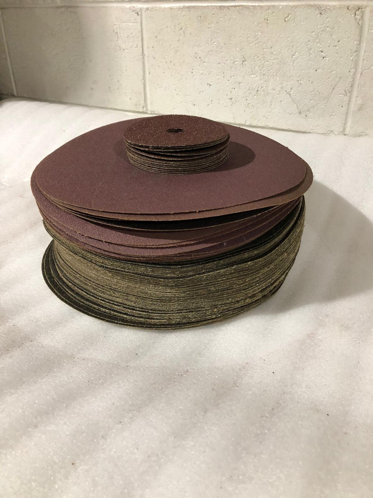 Lot of Approx 50 (50 units) Sanding Discs