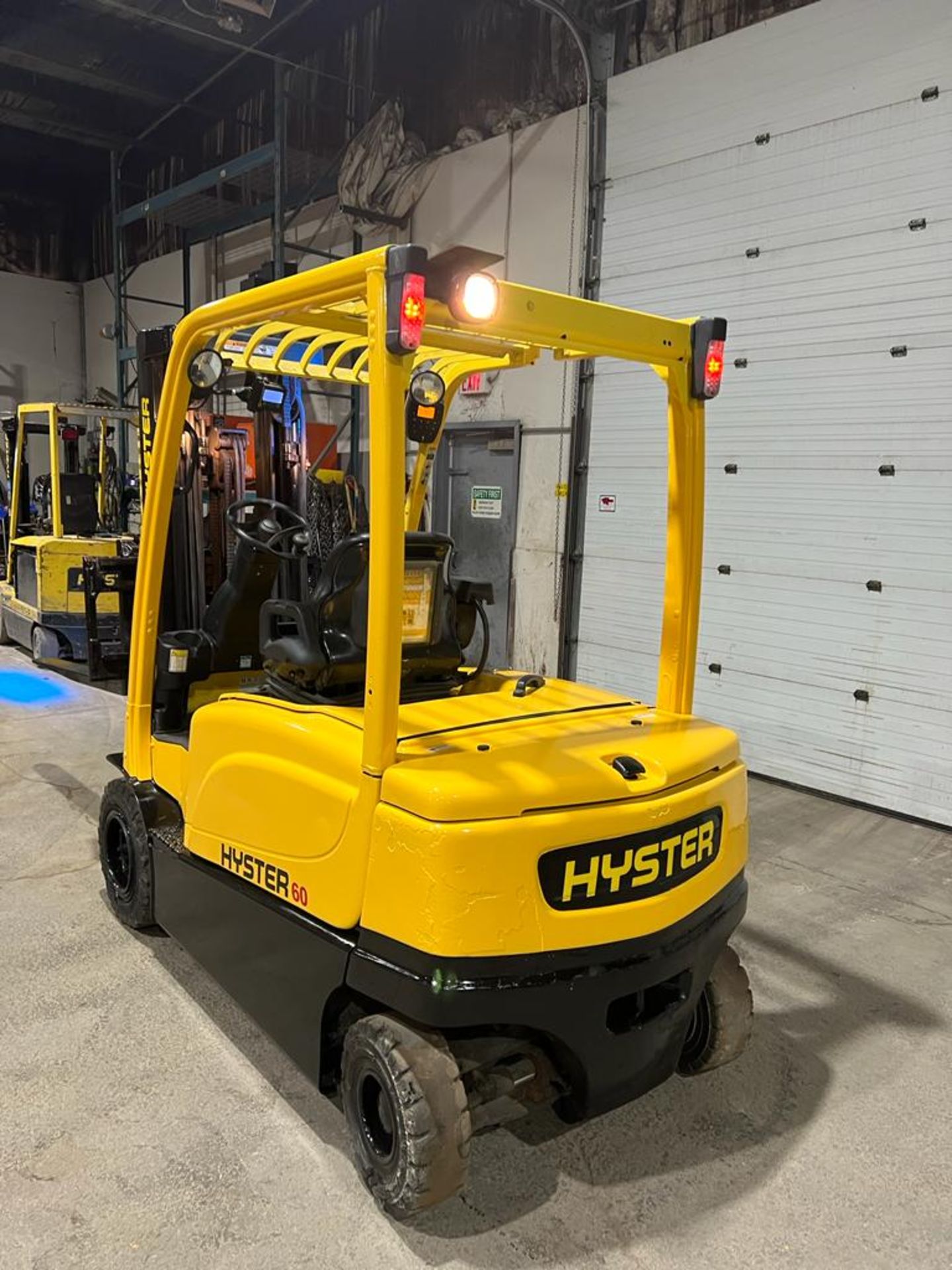NICE 2016 Hyster model 60 - 6,000lbs Capacity OUTDOOR Forklift Electric with Sideshift 54" forks, - Image 4 of 4