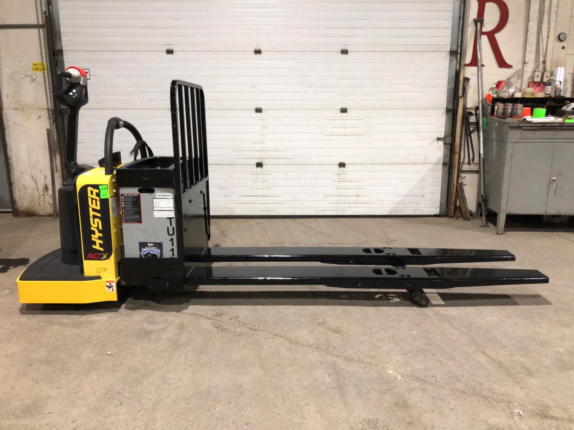 NICE 2014 Hyster Ride-On Powered Pallet Cart 8' Long Forks 6000lbs capacity with LOW HOURS 24V