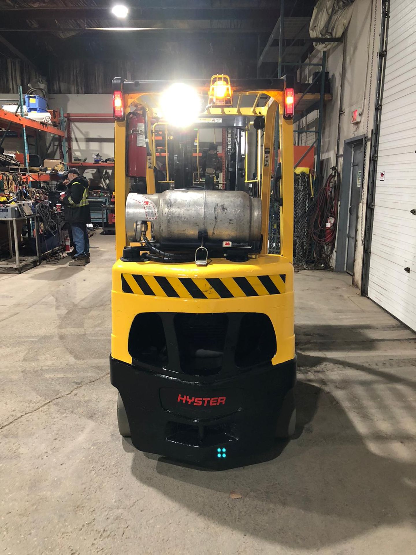 NICE 2018 Hyster model 60 - 6,000lbs Capacity LPG (propane) Forklift with Sideshift - 3-stage mast - - Image 6 of 6
