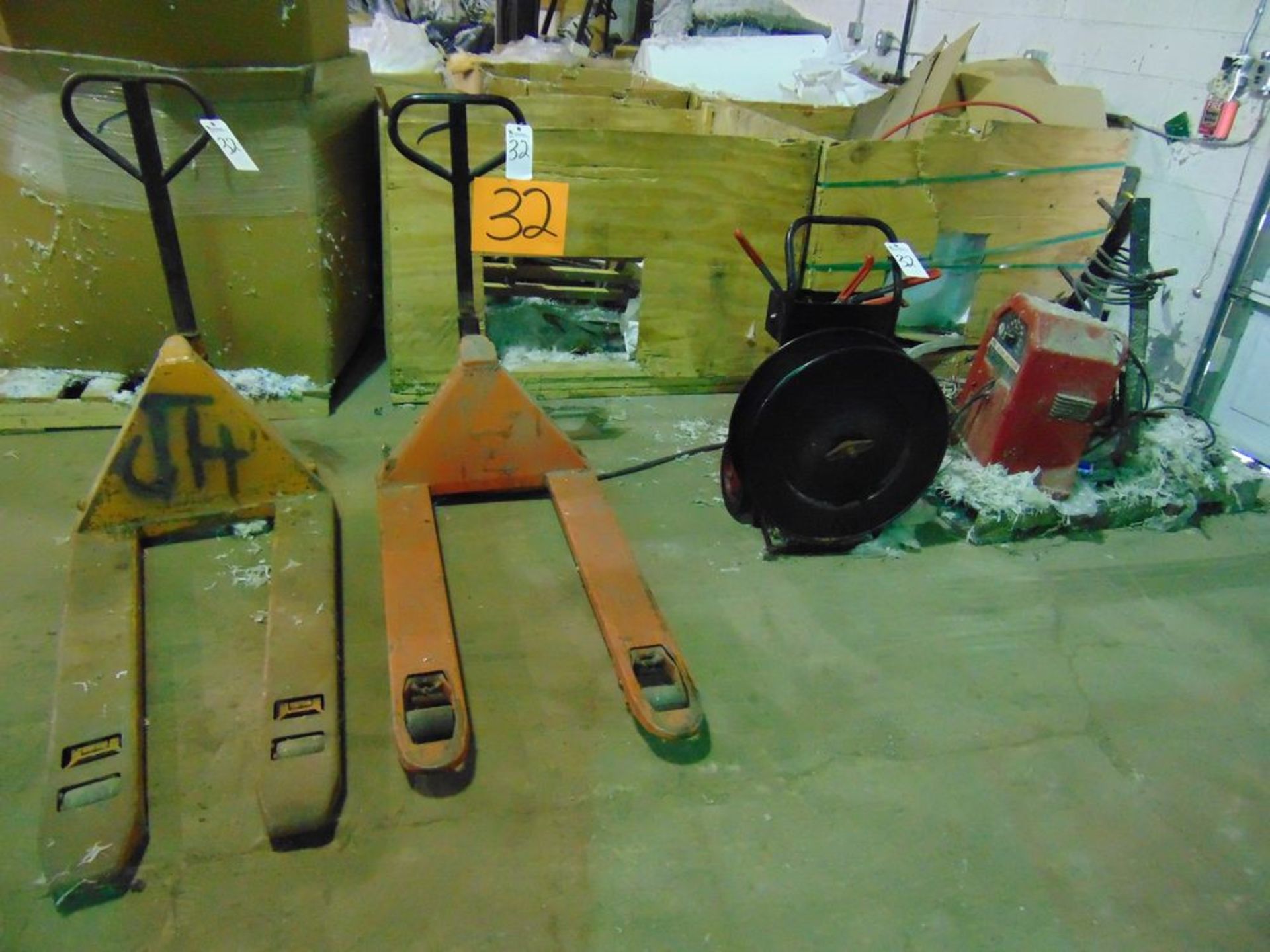 (Lot) Pallet Jacks, Strapping Unit Lincoln Arc Welder (LOADING FEES: $300)