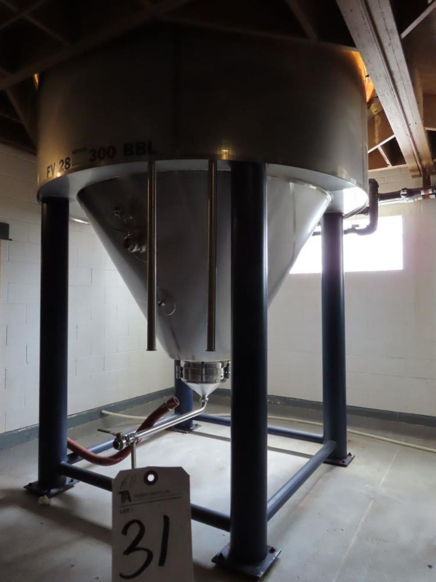 Mueller 300 BBL, Model F, Beer fermentor