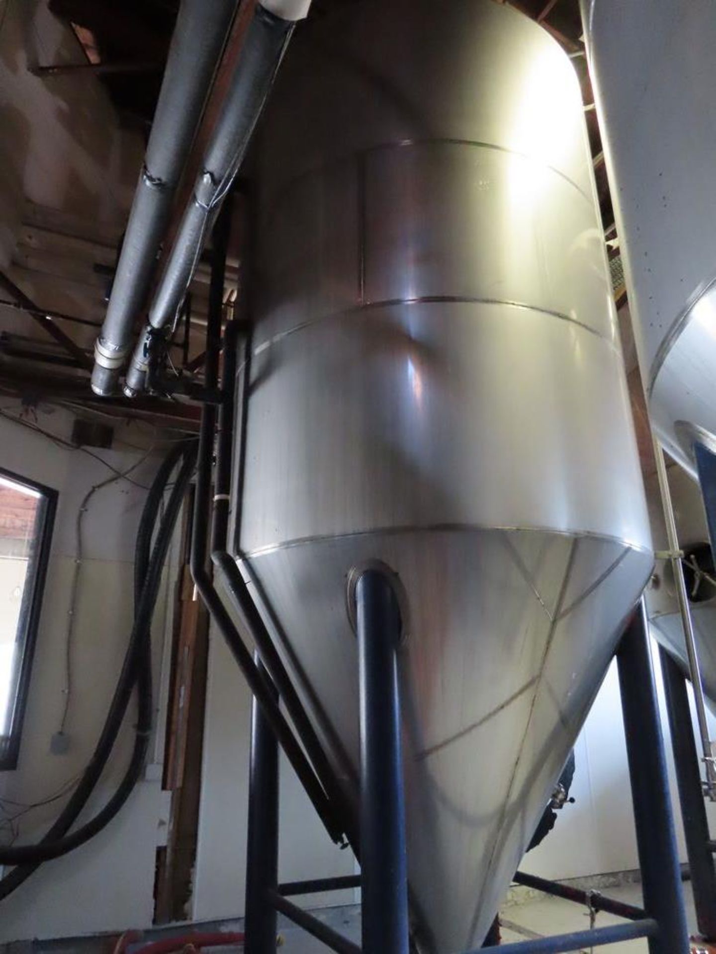 Santa Rosa Approx. 100 BBL Beer fermentor. - Image 2 of 4