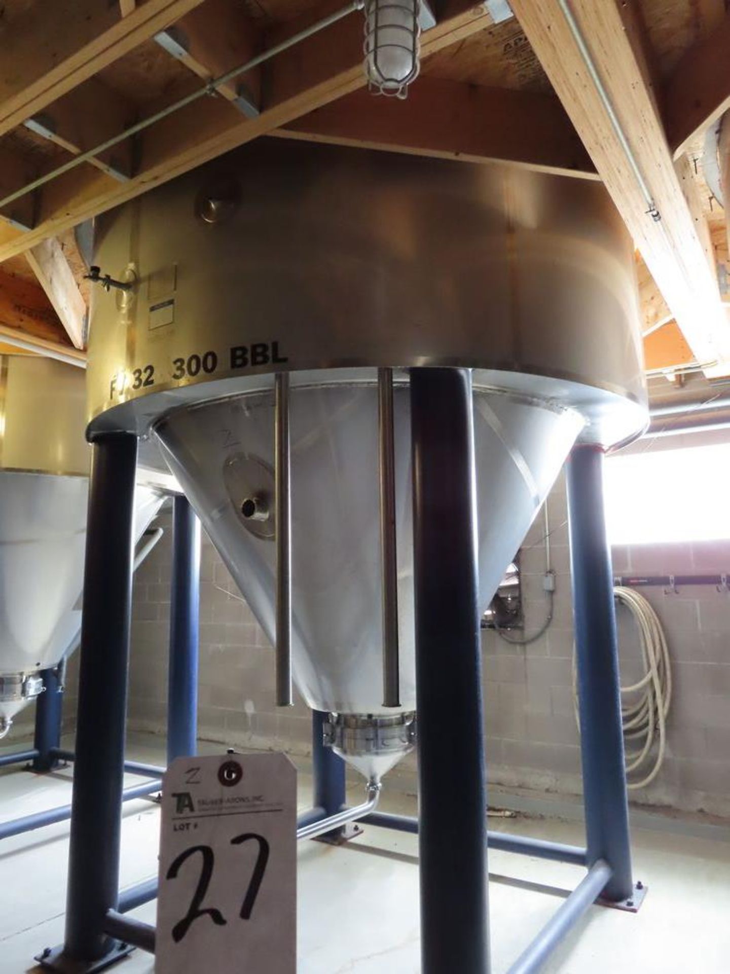 Mueller 300 BBL, Model F, Beer fermentor