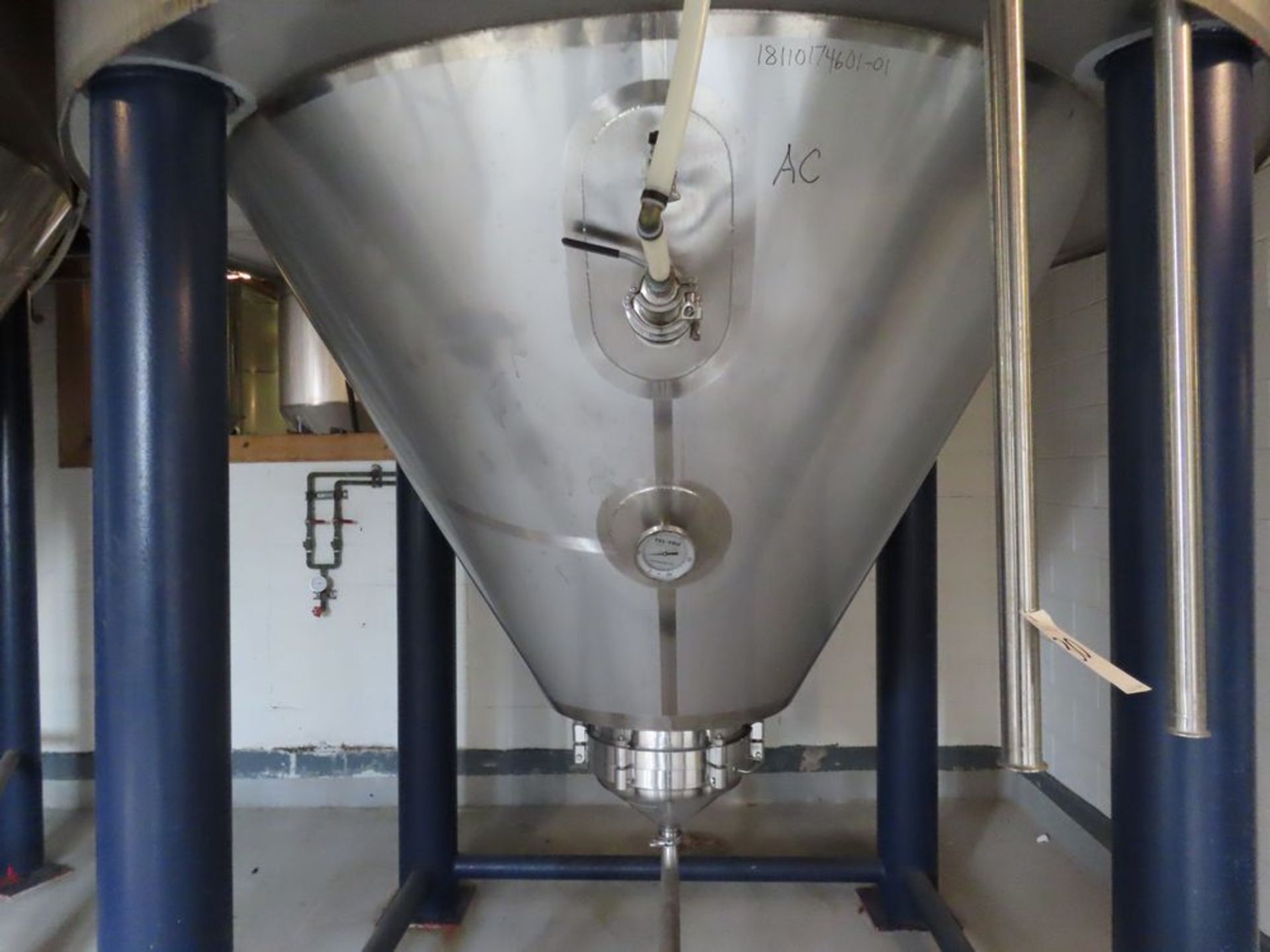 Mueller 300 BBL, Model F, Beer fermentor - Image 3 of 4