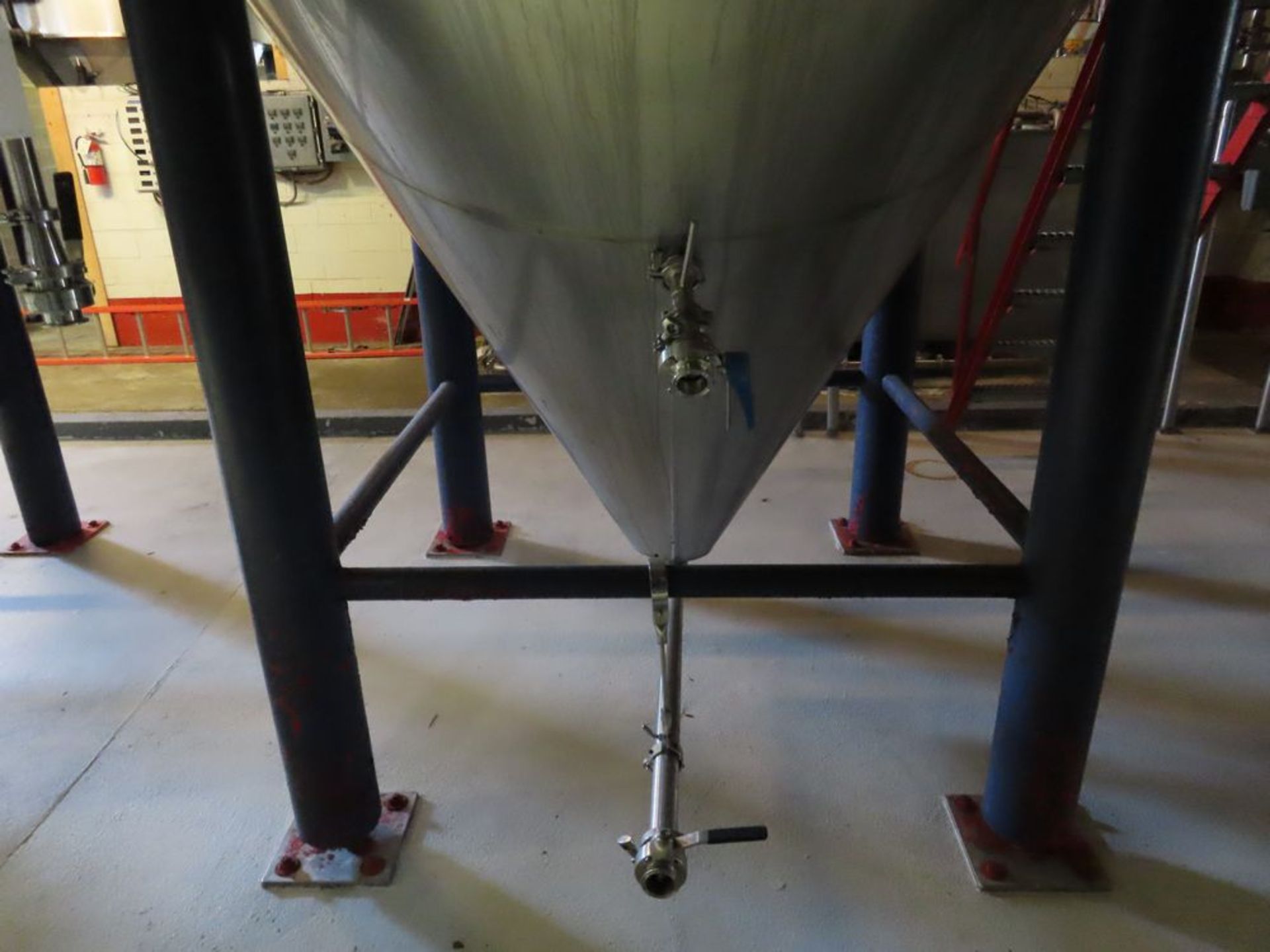 Santa Rosa Approx. 125 BBL Beer fermentor. - Image 3 of 4