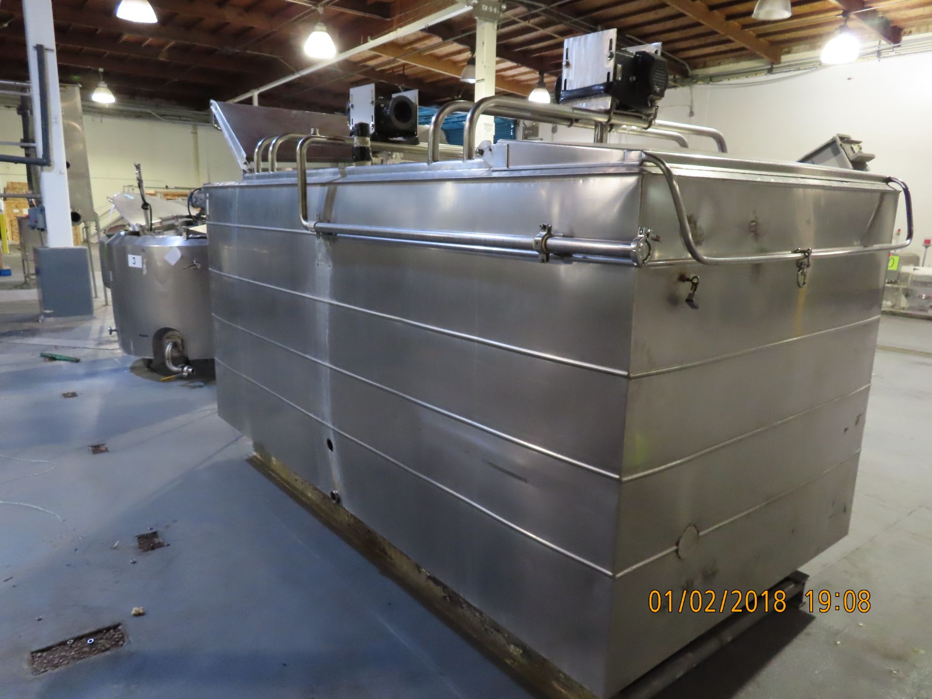 Rectangular S.S. Insulated Mixing Tank w/ Dual Agitators, Bottom Drain, Approx. 63'' x 125'' x 57'' - Image 2 of 4