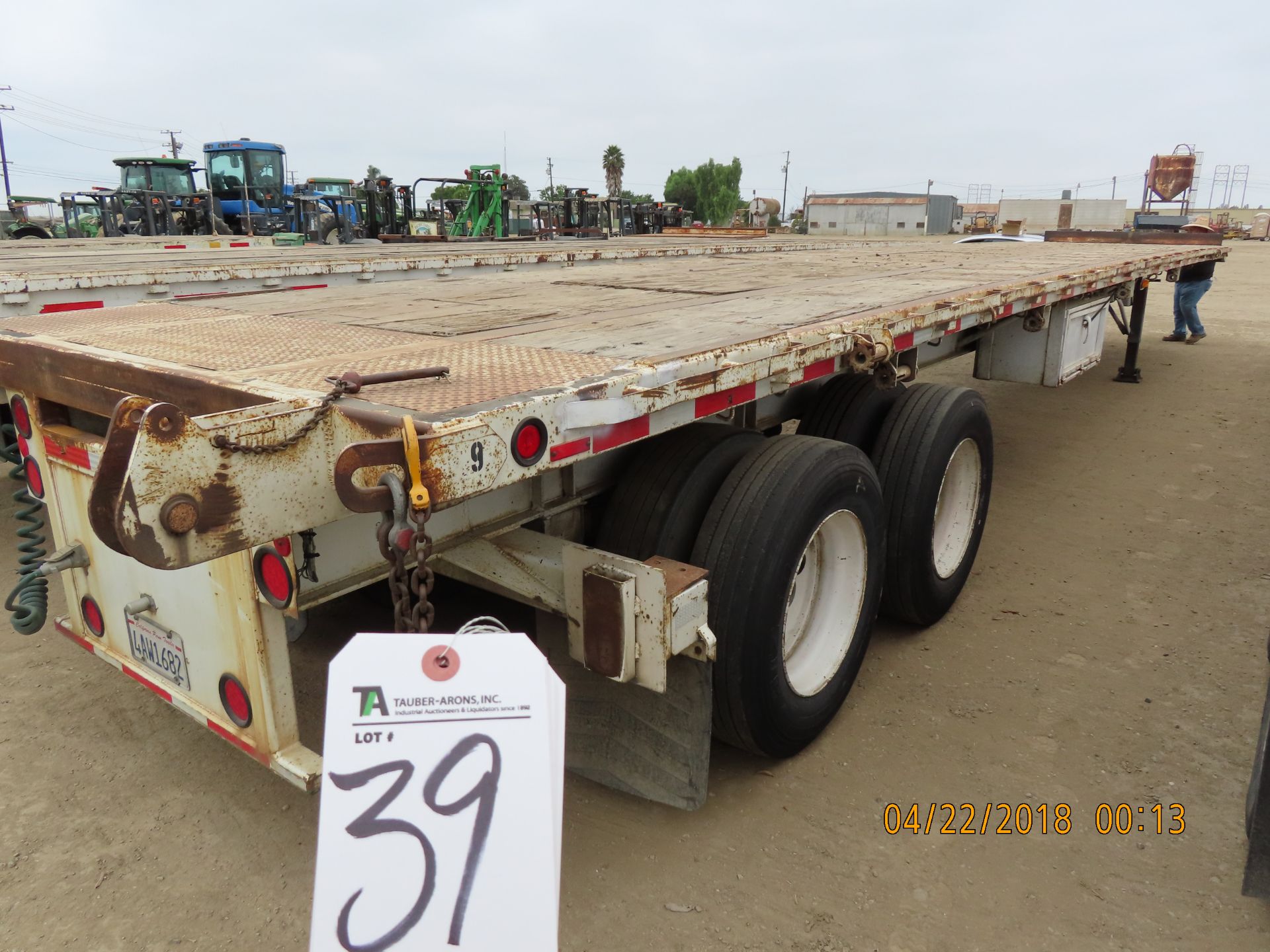 (1986) Trailmobile 42'L x 92''W Flatbed Trailer 2-Axle w/ Forklift Mounts; Lic #4AW1682; VIN: - Image 2 of 4
