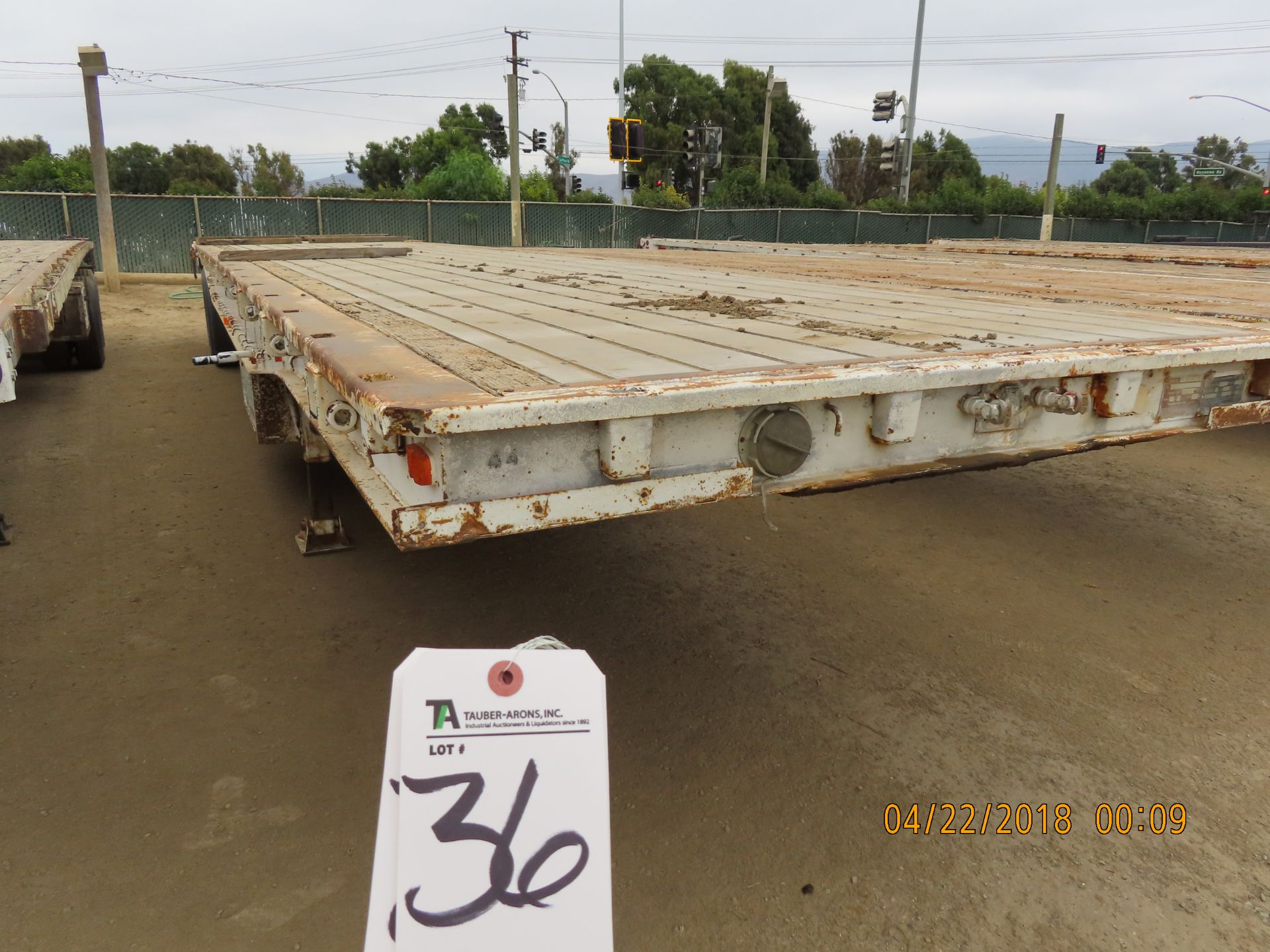 (1985) Trailmobile 42'L x 96''W Flatbed Trailer 2-Axle w/ Aluminum Bed & Forklift Mounts; Lic #