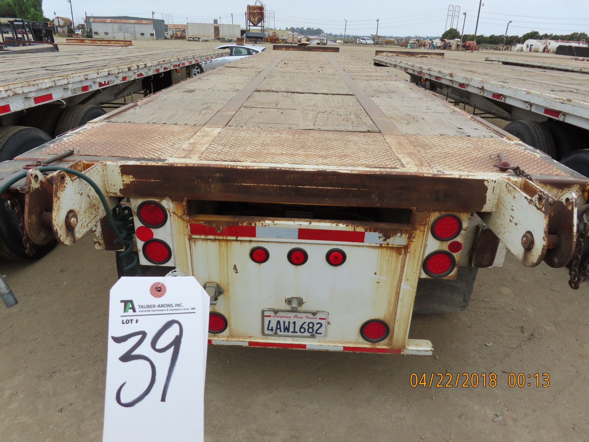 (1986) Trailmobile 42'L x 92''W Flatbed Trailer 2-Axle w/ Forklift Mounts; Lic #4AW1682; VIN: - Image 3 of 4