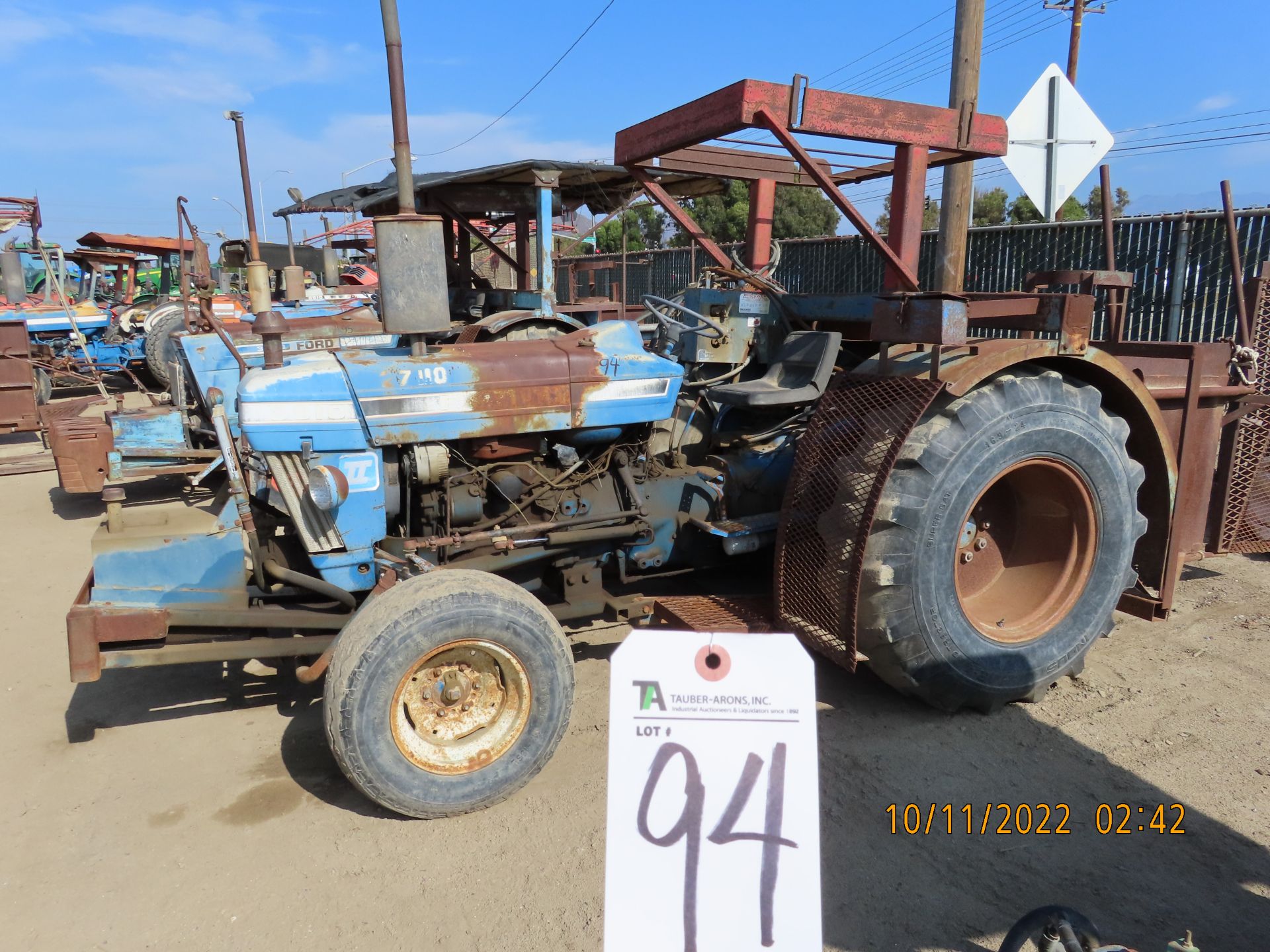 Brower SH1500-18-RF, Folding Sod Harvester w/ Ford mod. 3910 Tractor w/ Turf Tires; Hours: n/a; S/ - Image 3 of 7