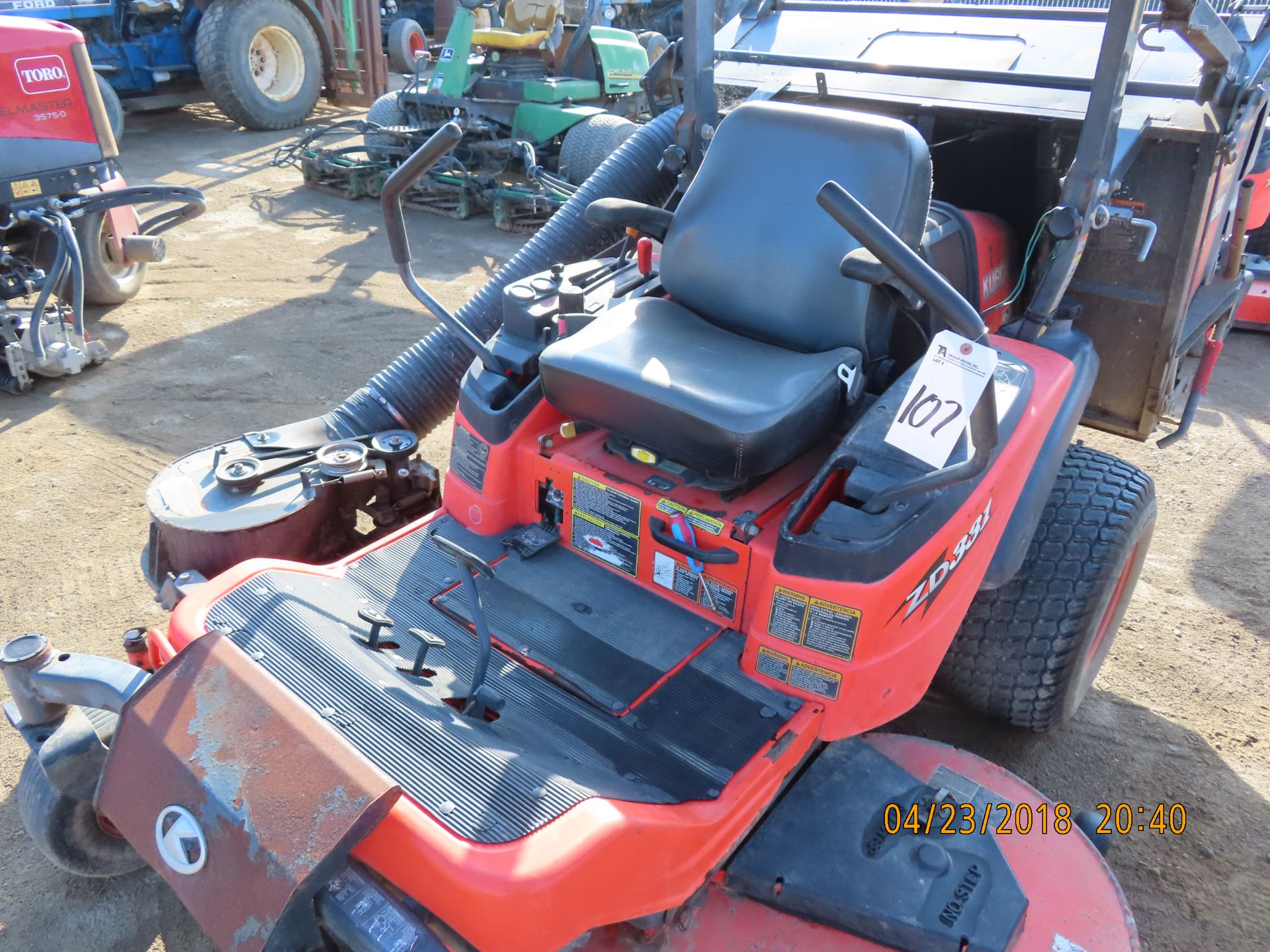 Kubota mod. ZD331, 72'' Mower w/ Catcher Hours: 1,356 - Image 4 of 4