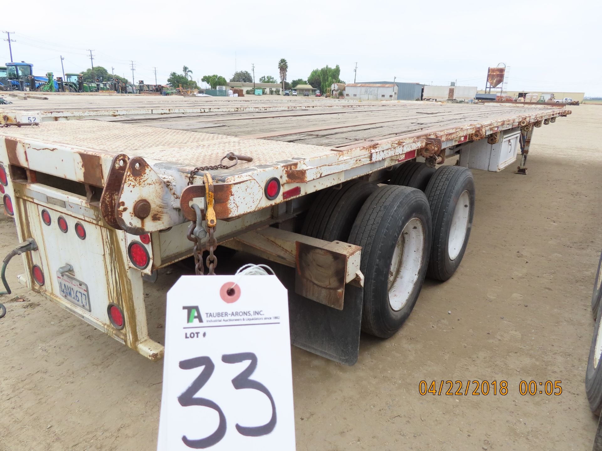 (1986) Trailmobile 42'L x 92''W Flatbed Trailer 2-Axle w/ Forklift Mounts; Lic #4AW1677; VIN: - Image 2 of 4