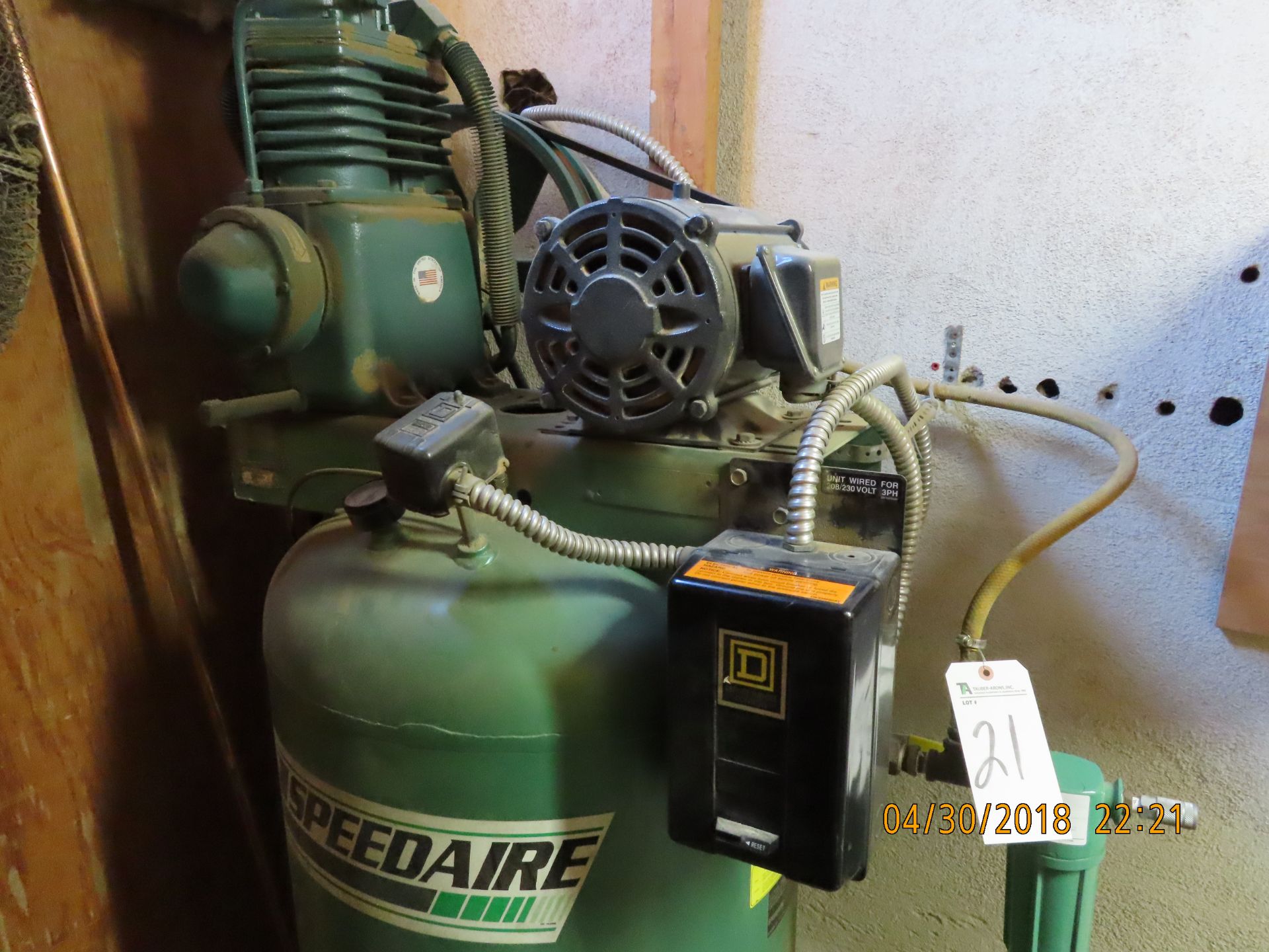 SpeedAire 3.7hp Vertical Air Compressor