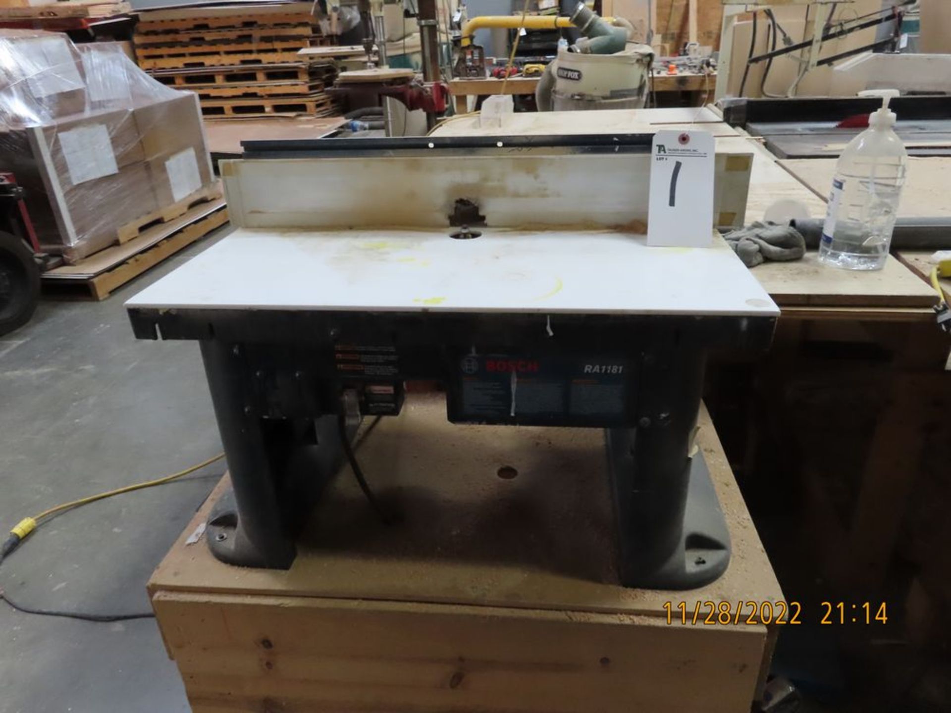 Bosch mod. RA1181 Router (LOCATION: 11170 Thurston Lane, Jurupa Valley, CA -- CONTACT -- Carlos