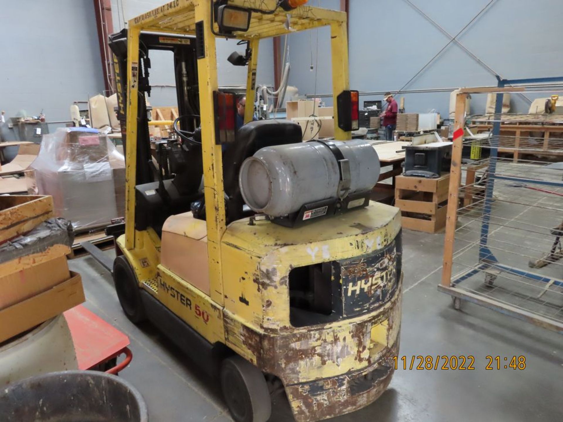 Hyster mod. S50XM, 5,000lb. LPG Forklift w/ 3-Stage Mast, 48'' Forks, Side Shift & Hard Tires. - Image 3 of 4