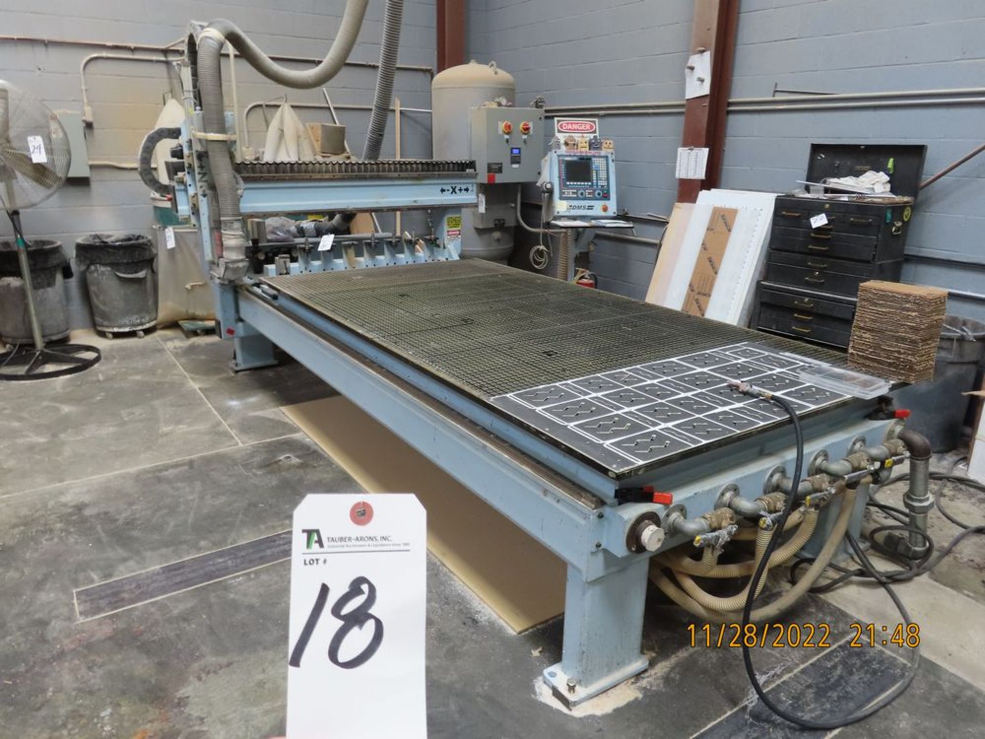 (2006) DMS mod. 3B-5-10SCXLXX, CNC Router 10' x 5' Table w/ 7-Post ATC (No Vaccum Pump) (LOCATION: