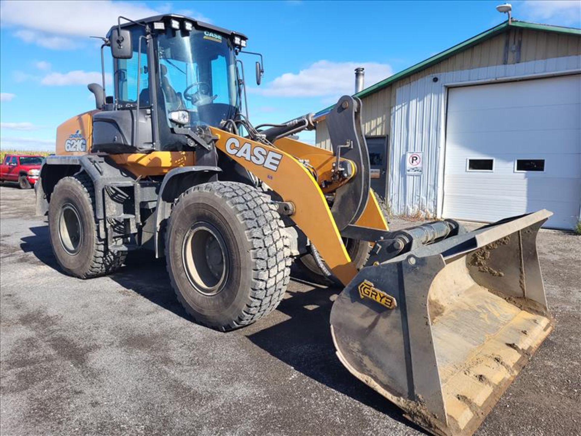 Case 621G Wheel Loader, enclosed cab, auxiliairy hydraulic system, GRYB Q/C, rearview camera,