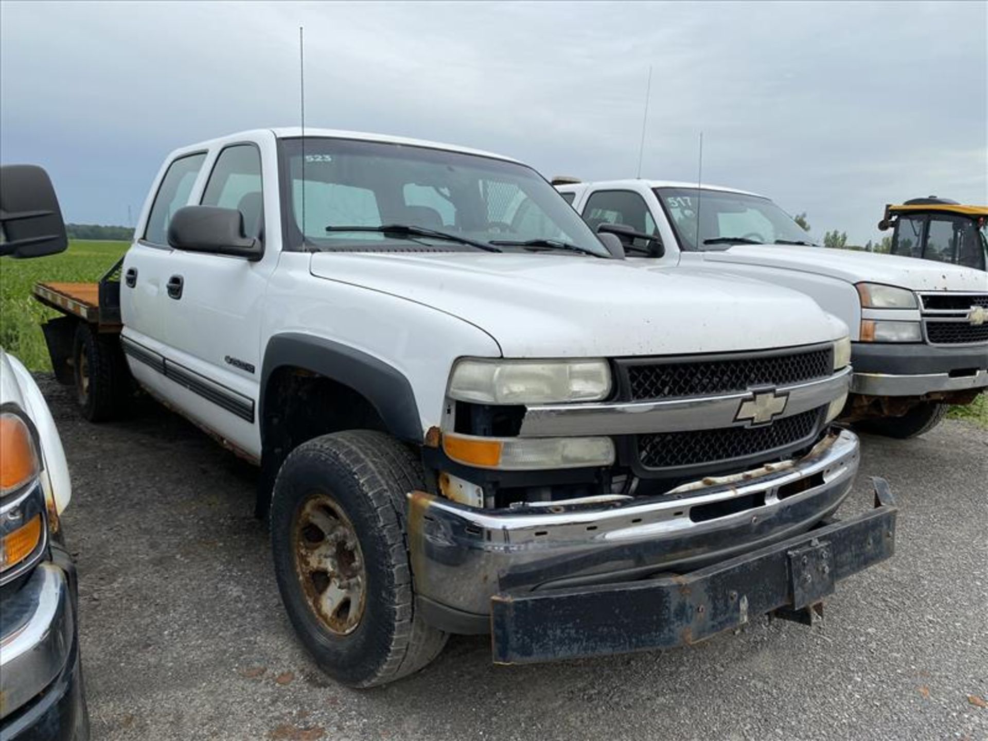 Chevrolet Silverado 2500 HD Flatbed Pickup Truck, (4) doors, V8 6.0l gas engine, GVWR 9200lbs, - Image 3 of 15