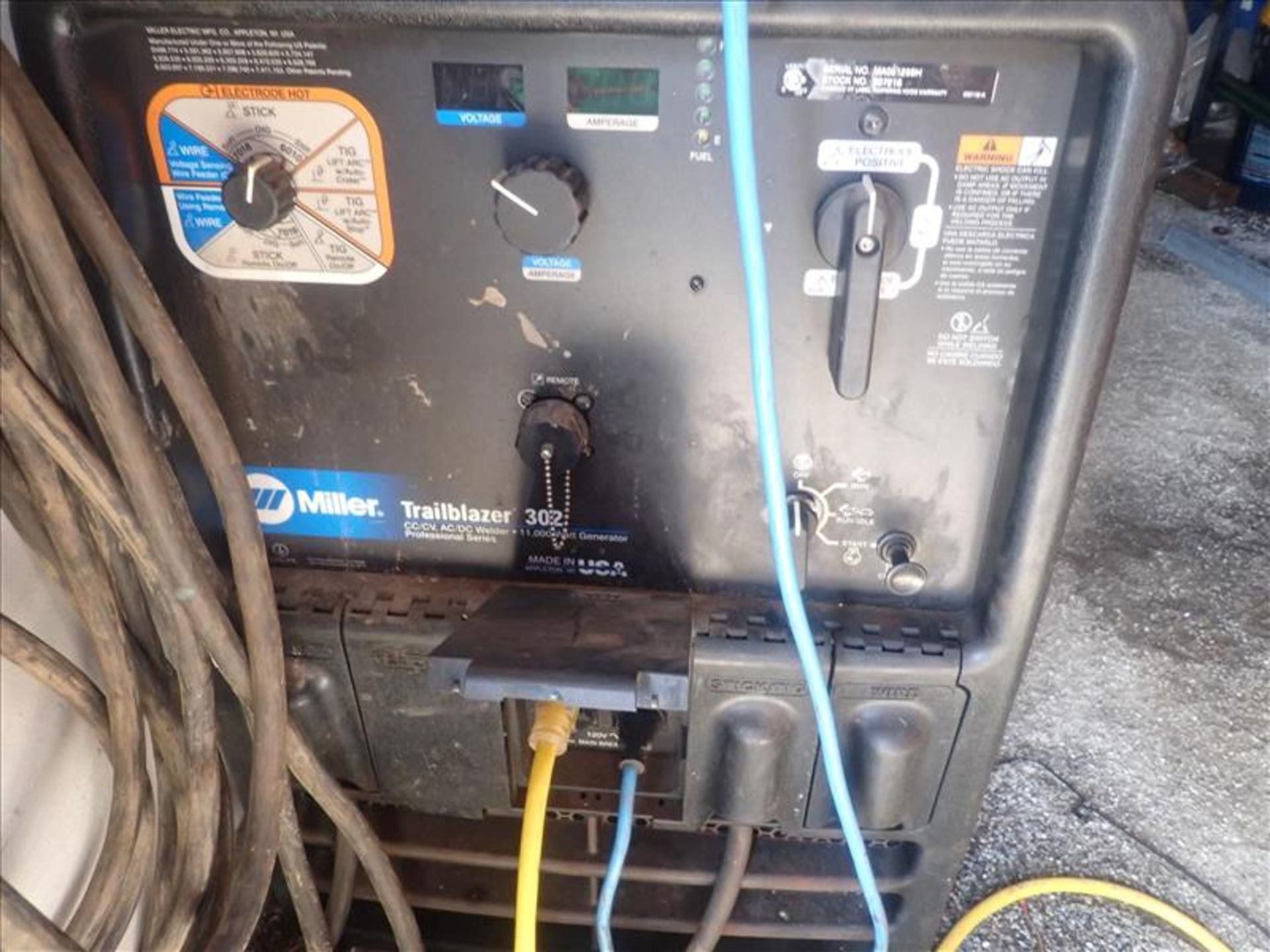 Miller TrailBlazer 302 CC/CV, AC/DC multi-process welder (Loc Saint-Sulpice)