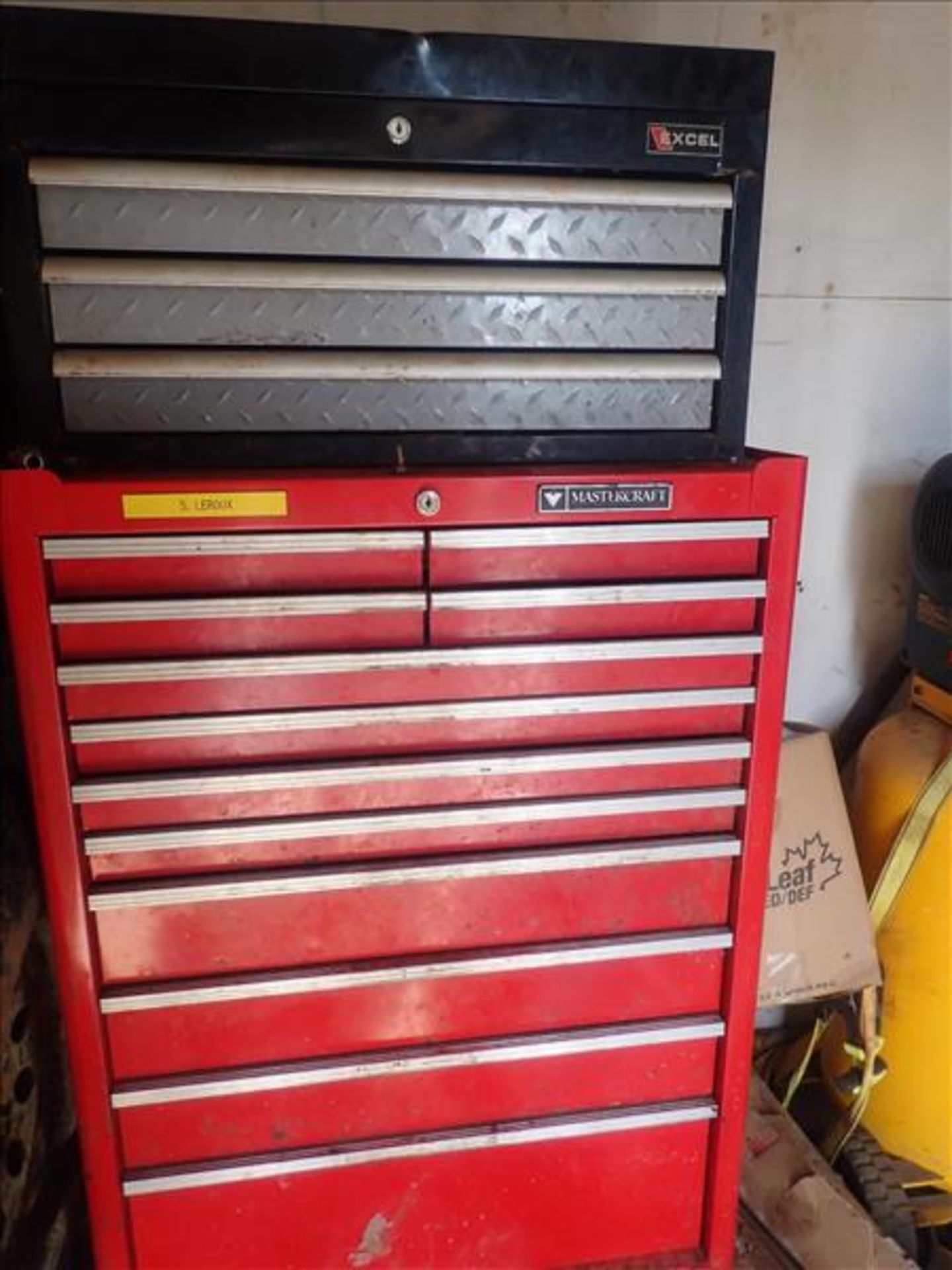 misc. tool boxes and small parts cabinets c/w contents: tools, fittings, hardware, etc. (Loc Saint-