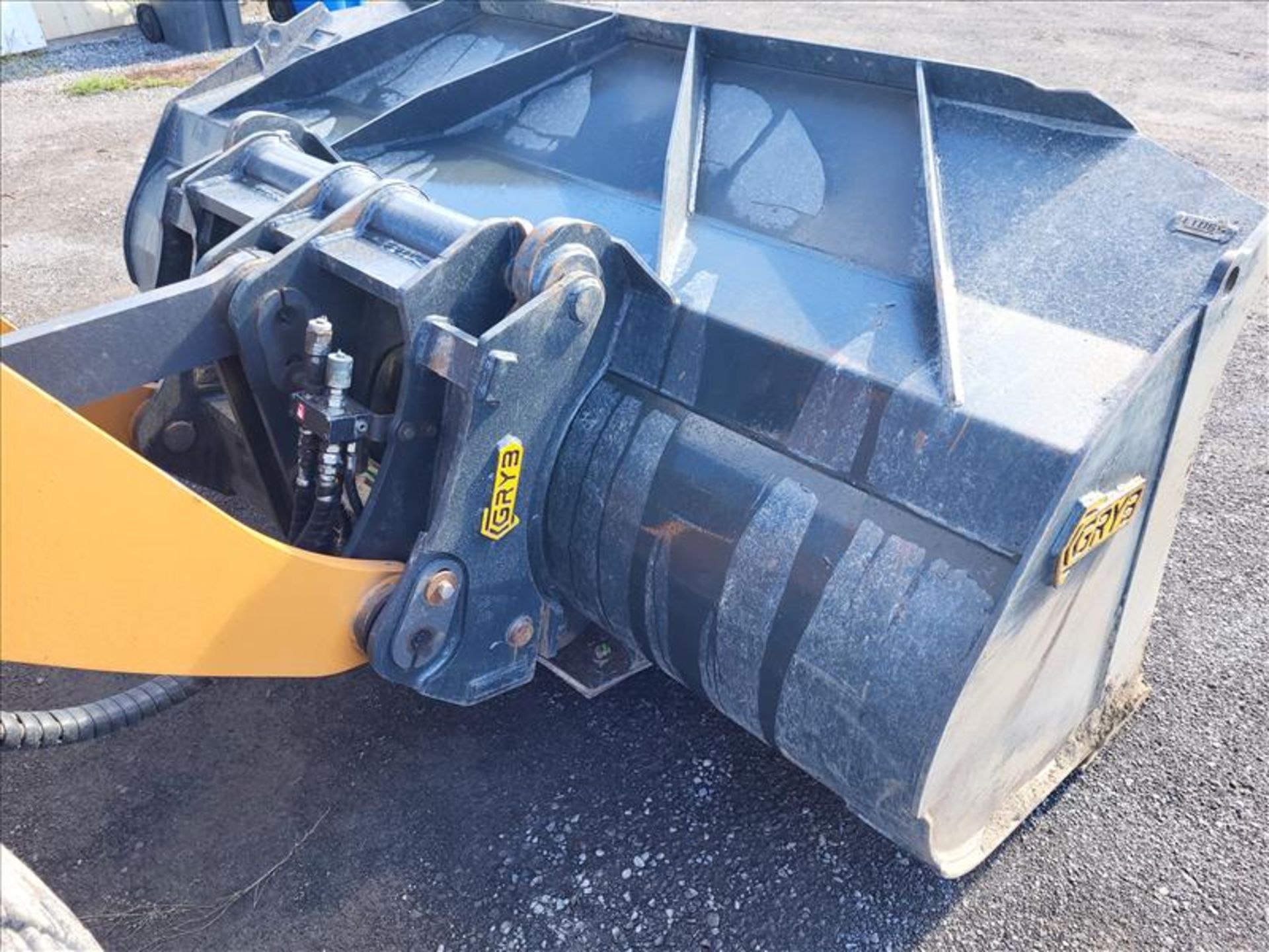 Case 621G Wheel Loader, enclosed cab, auxiliairy hydraulic system, GRYB Q/C, rearview camera, - Image 11 of 20