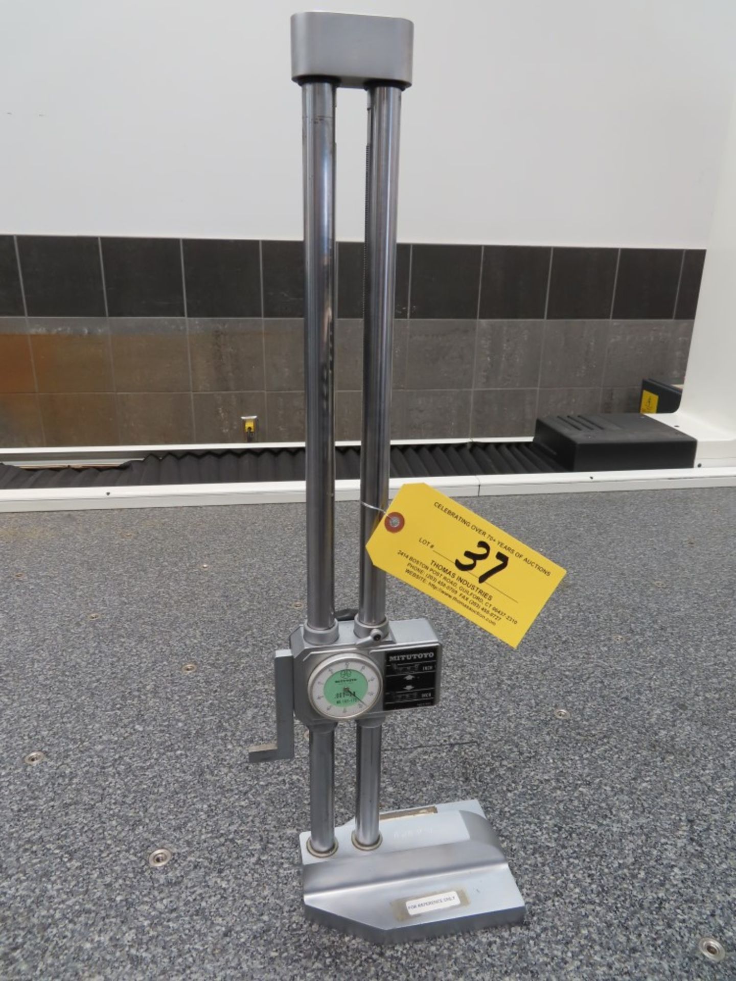 Mitutoyo 0 to 18" Analog Height Gage