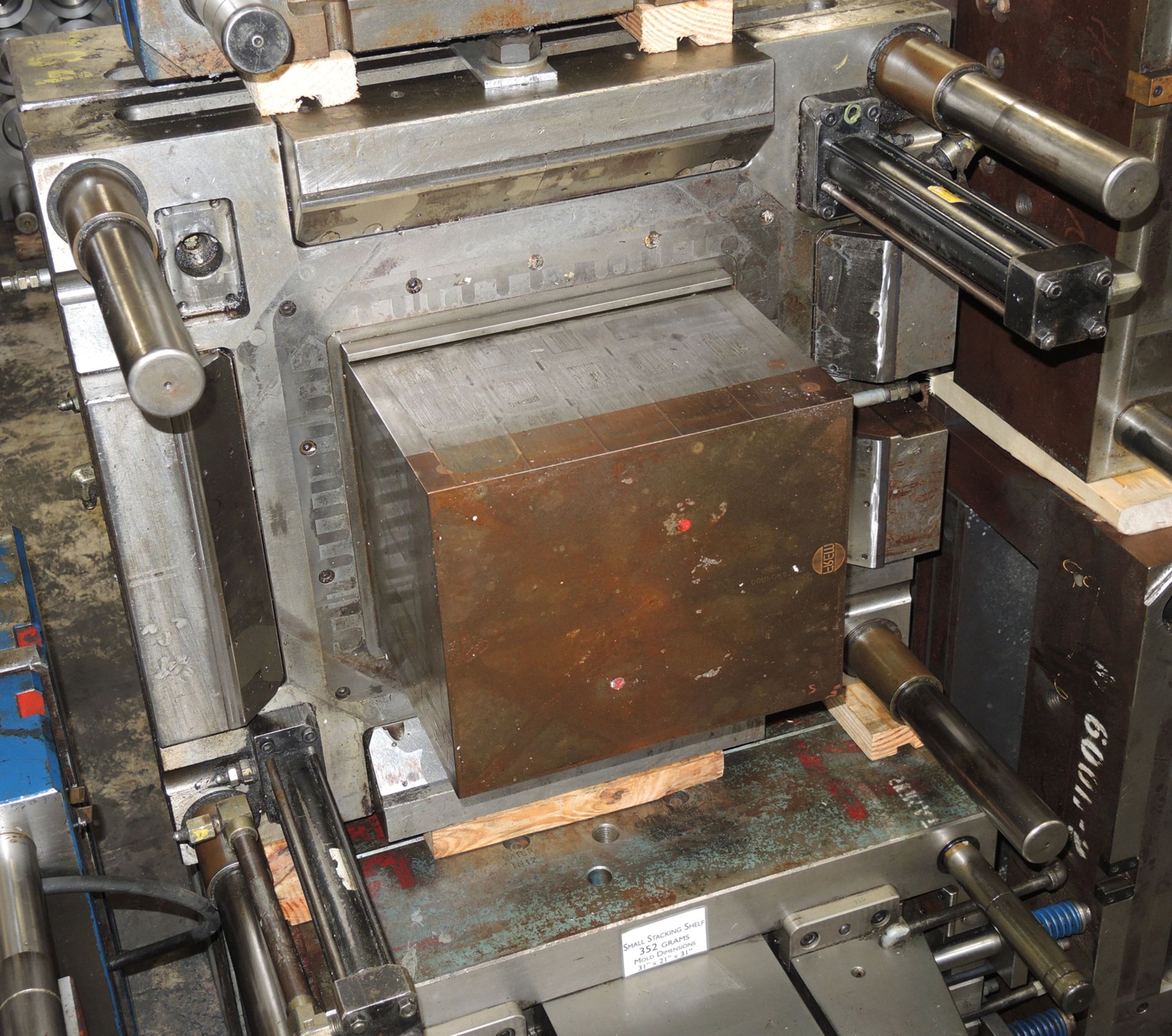 Organizational Multi-Use Crate Mold - Image 14 of 16